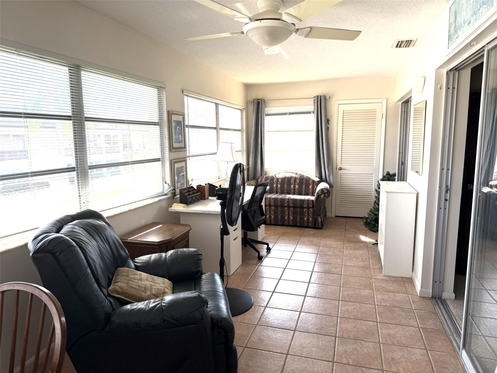 Image 5 of 22 For 5111 Amulet Drive 208