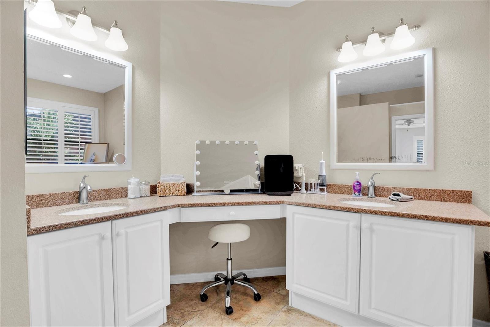 Image 25 of 53 For 4814 Yellowstone Drive