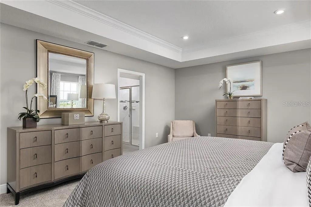 Image 14 of 21 For 3796 Isle Royal Place