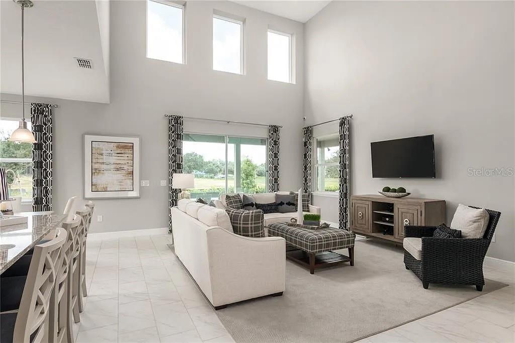 Image 2 of 21 For 3796 Isle Royal Place