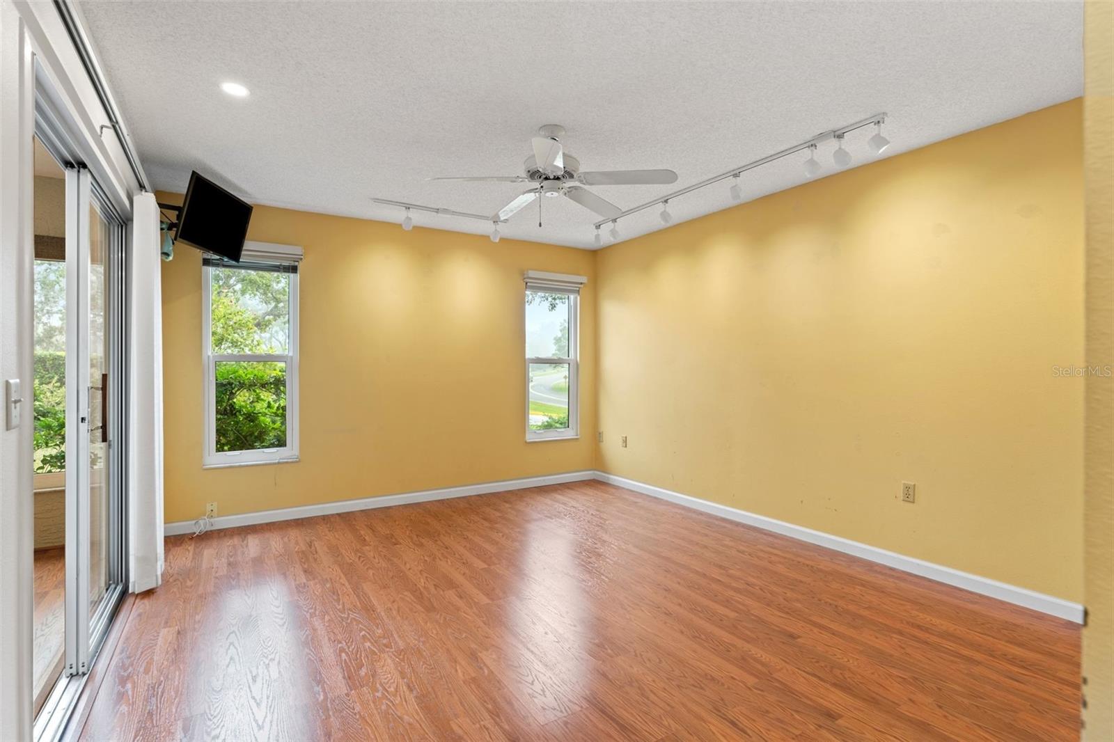 Image 22 of 59 For 2233 Timber Lodge Lane