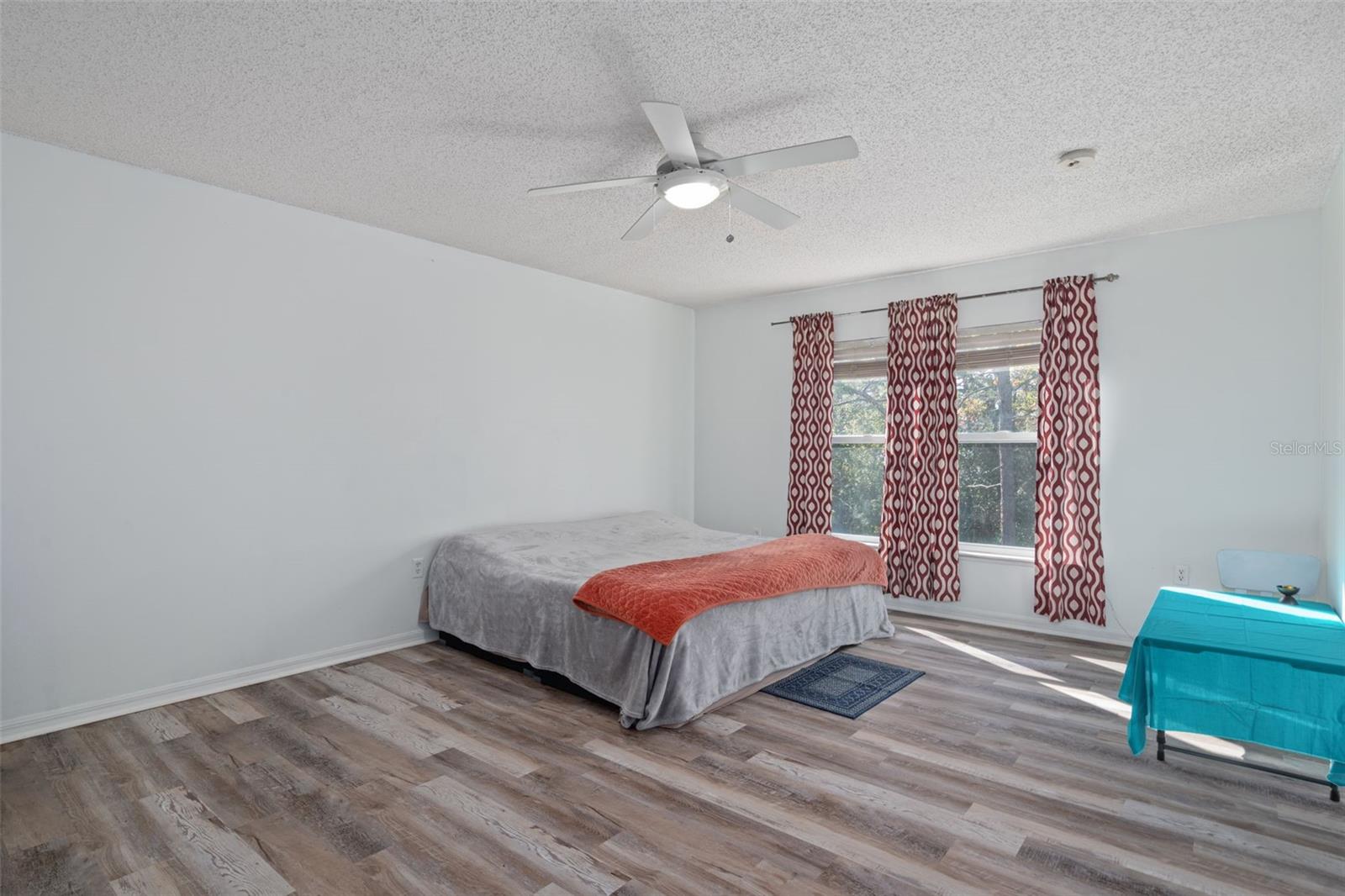 Image 33 of 52 For 2359 Gimlet Avenue