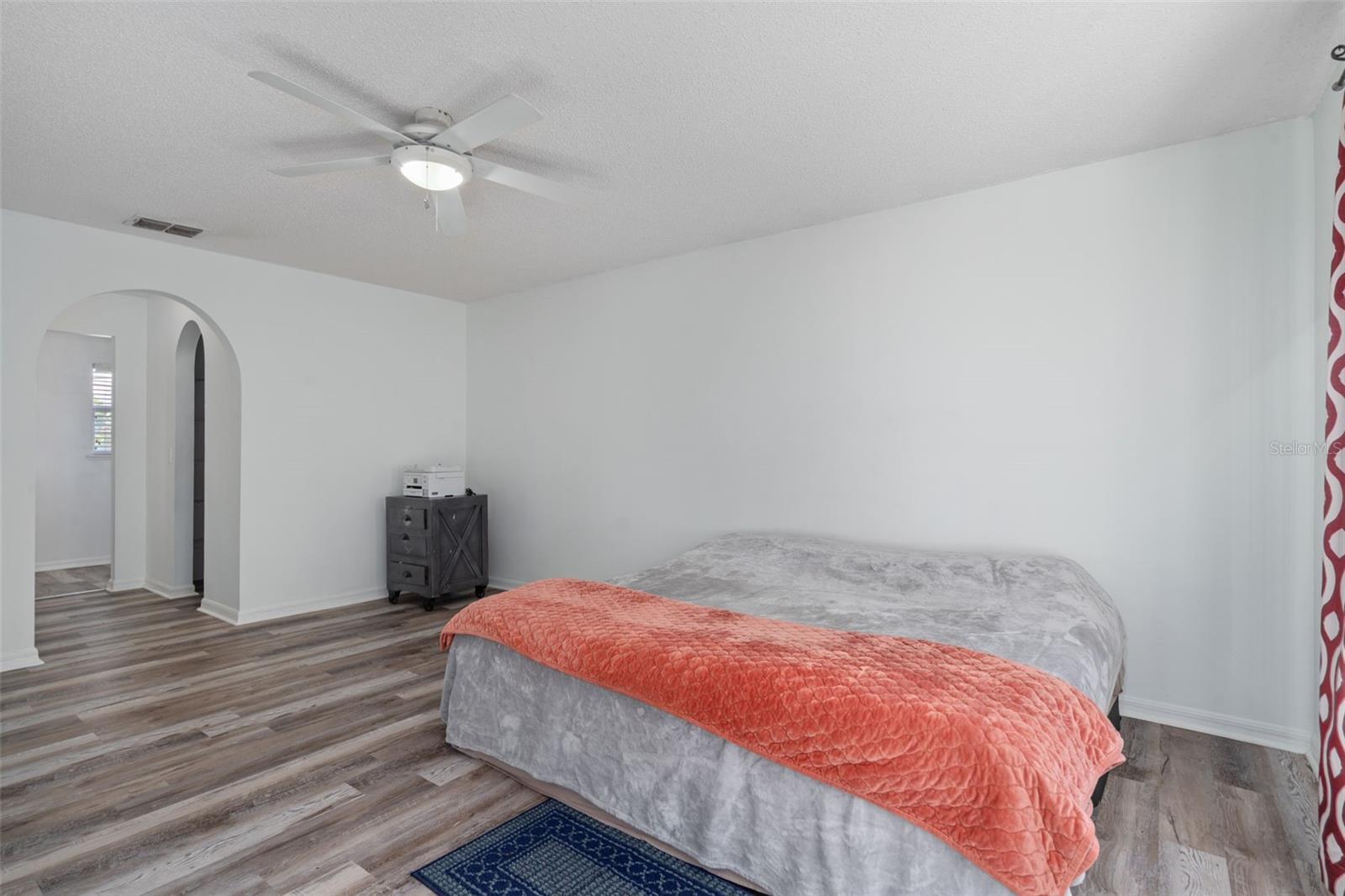 Image 34 of 52 For 2359 Gimlet Avenue