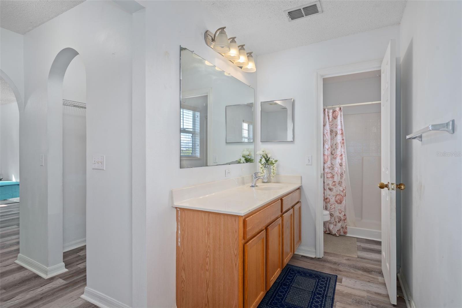 Image 40 of 52 For 2359 Gimlet Avenue