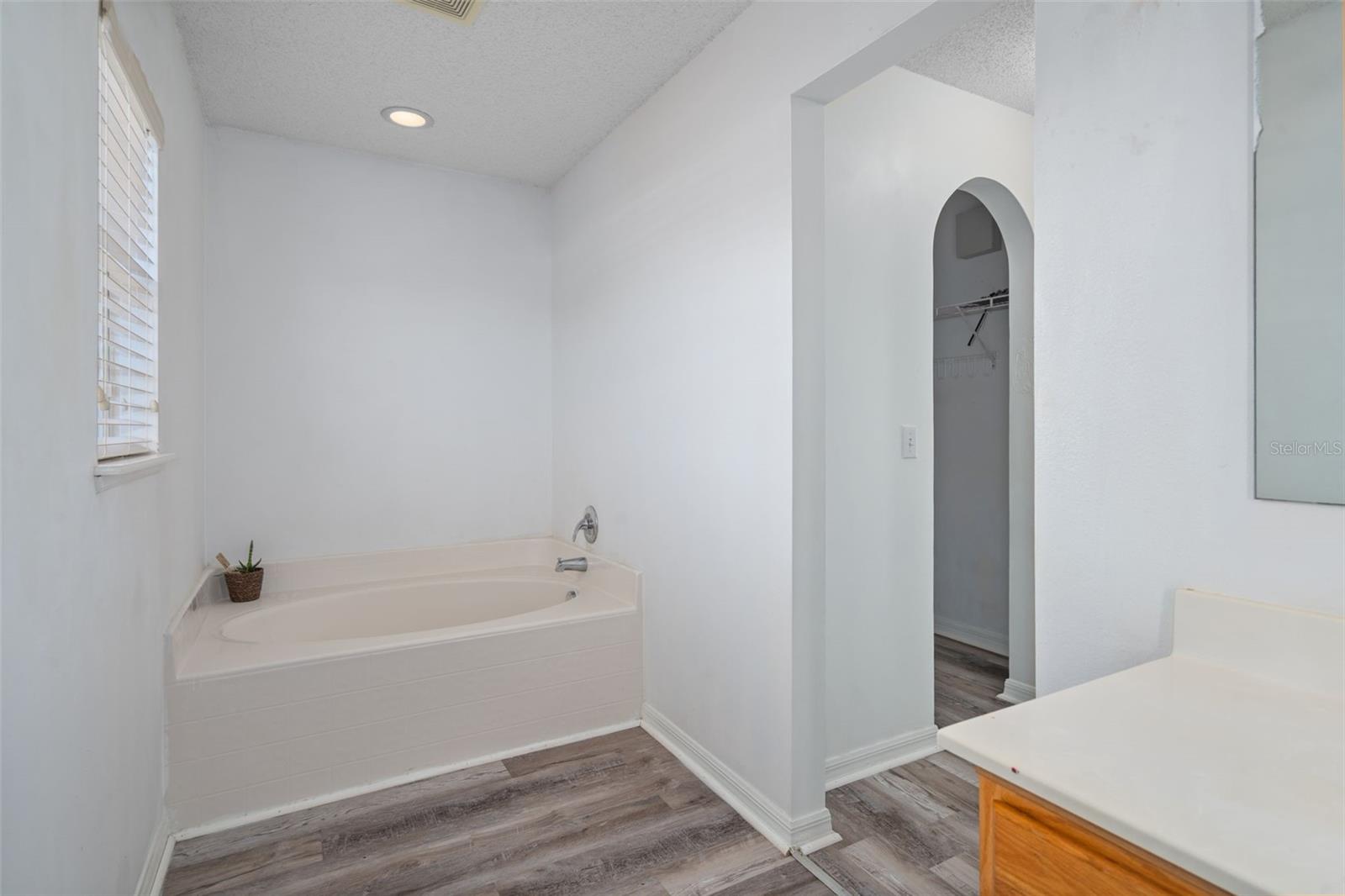 Image 41 of 52 For 2359 Gimlet Avenue