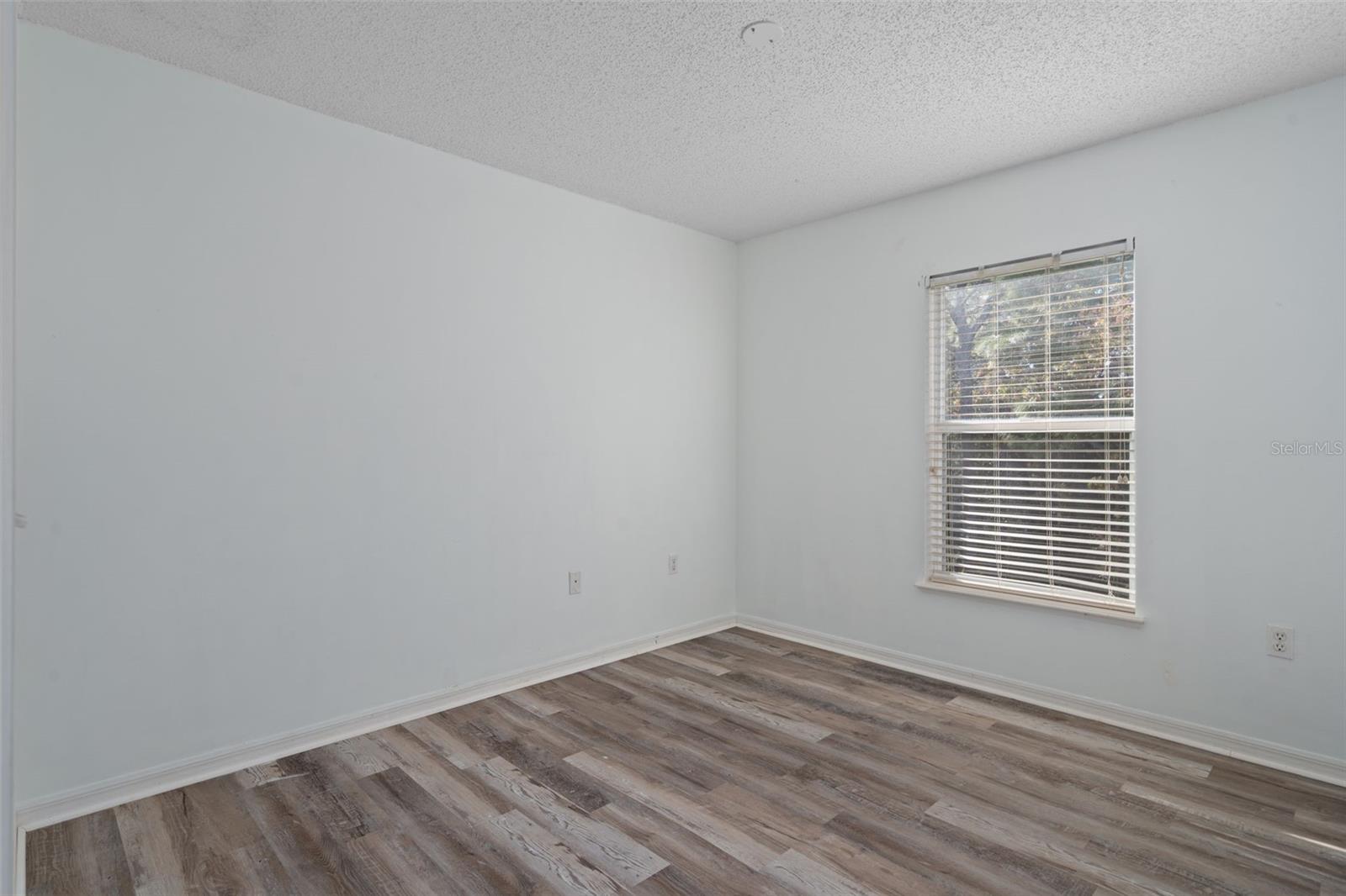 Image 42 of 52 For 2359 Gimlet Avenue