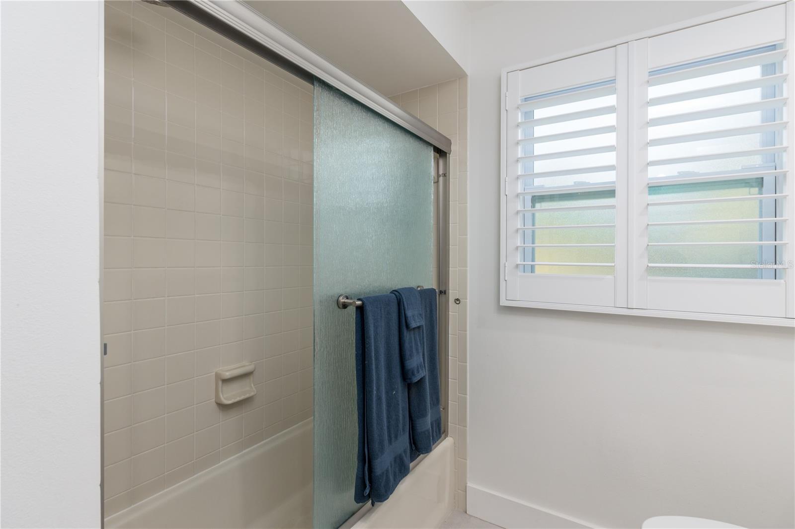 Image 22 of 34 For 400 Plover Place