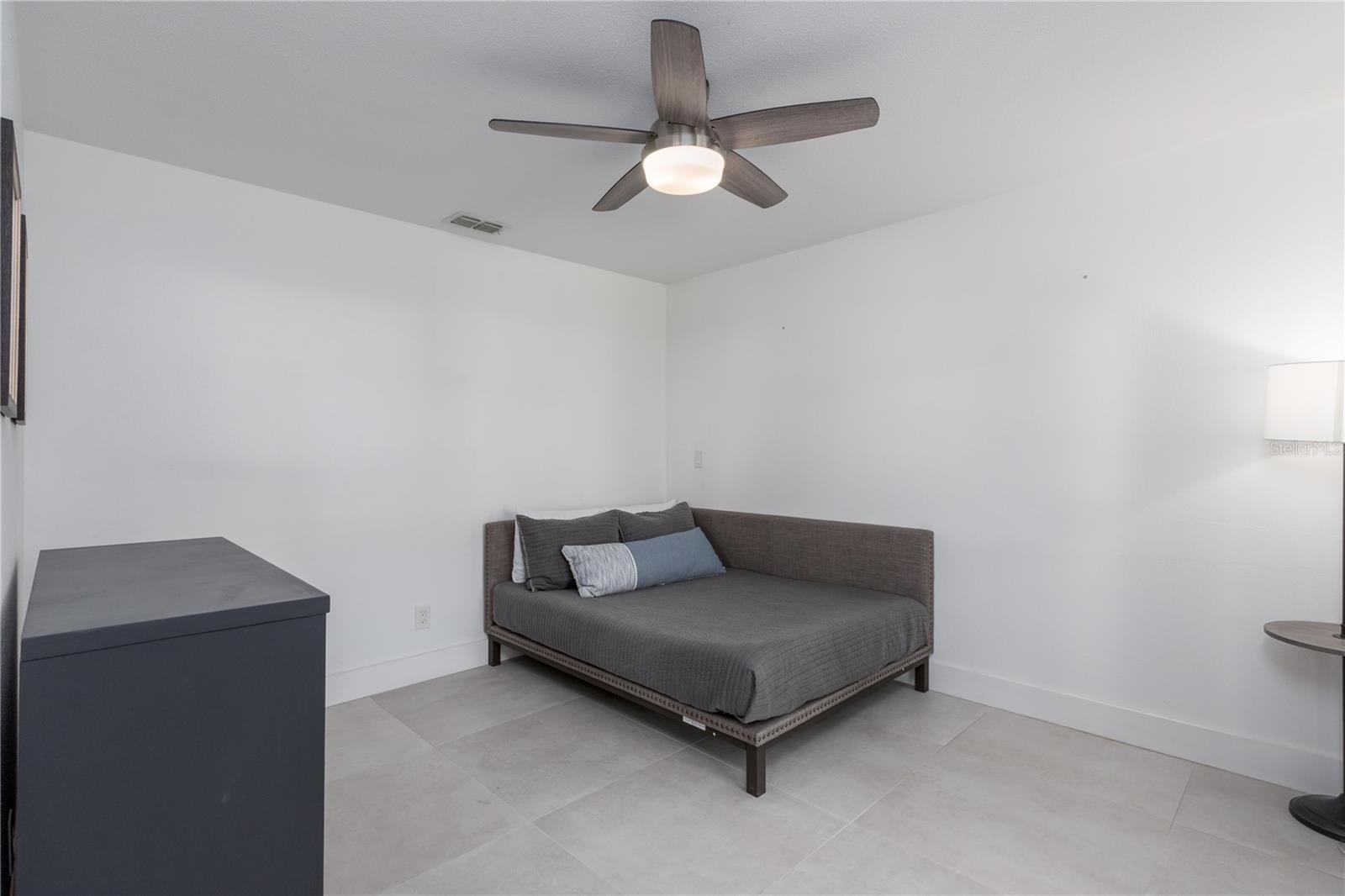 Image 26 of 34 For 400 Plover Place