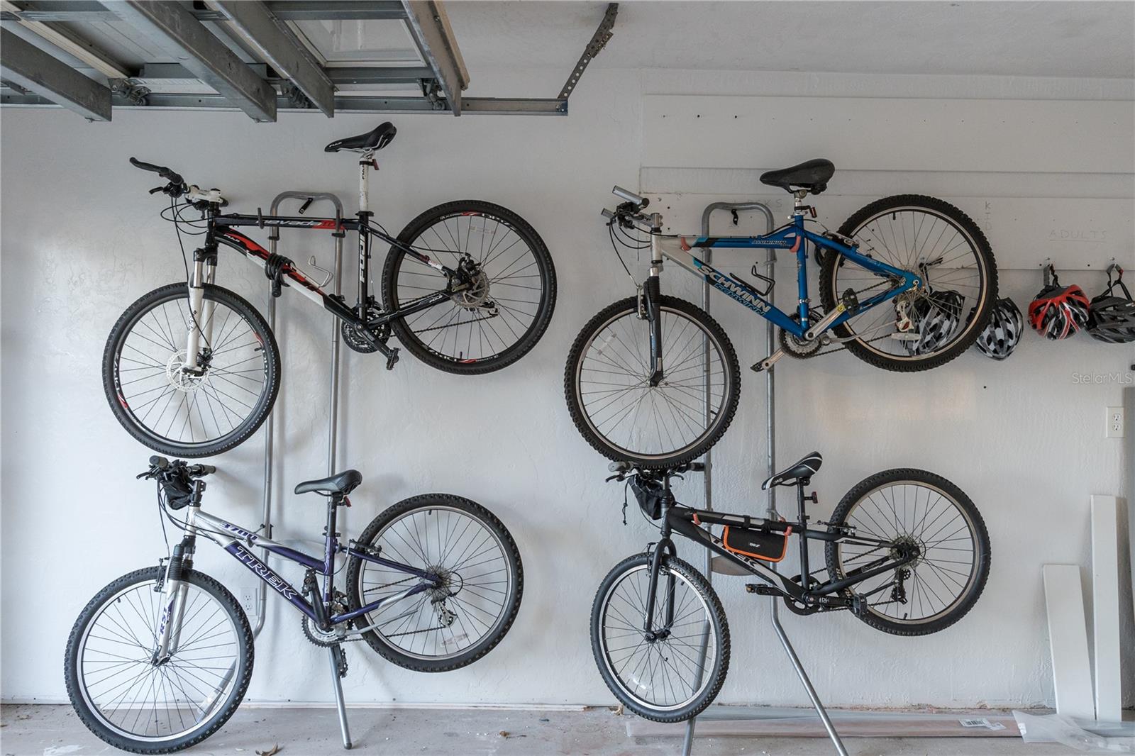 Image 30 of 34 For 400 Plover Place