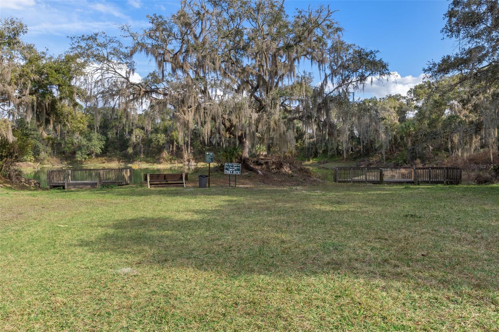 Listing photo id 32 for 2786 Canterbury Lake Drive