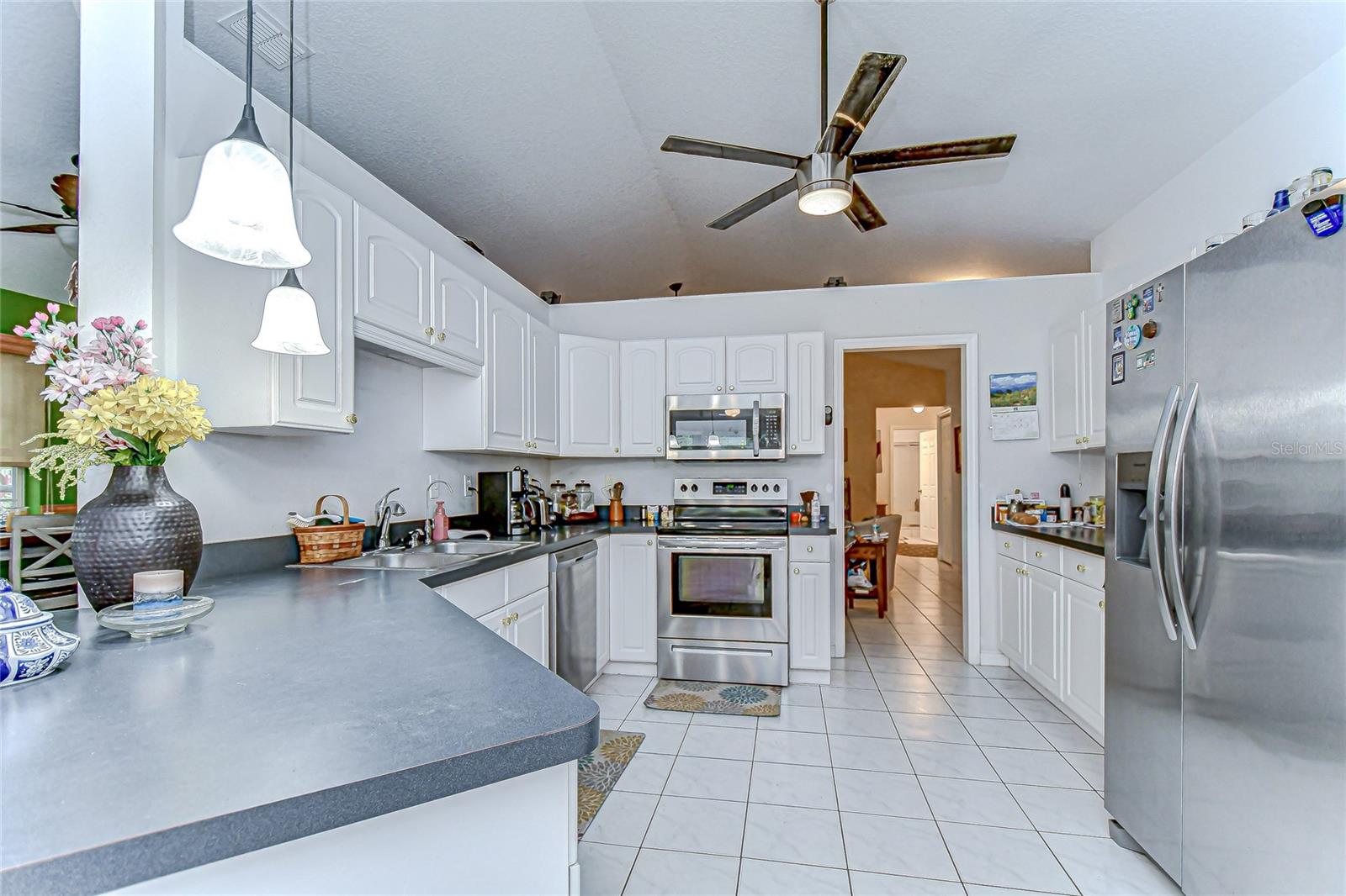 Image 15 of 49 For 6911 Oakcrest Way