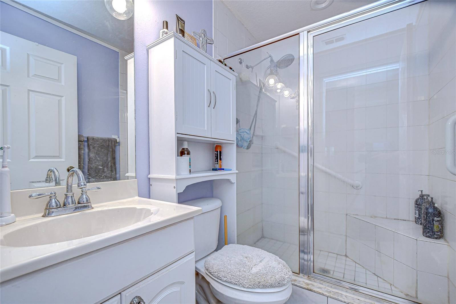 Image 24 of 49 For 6911 Oakcrest Way