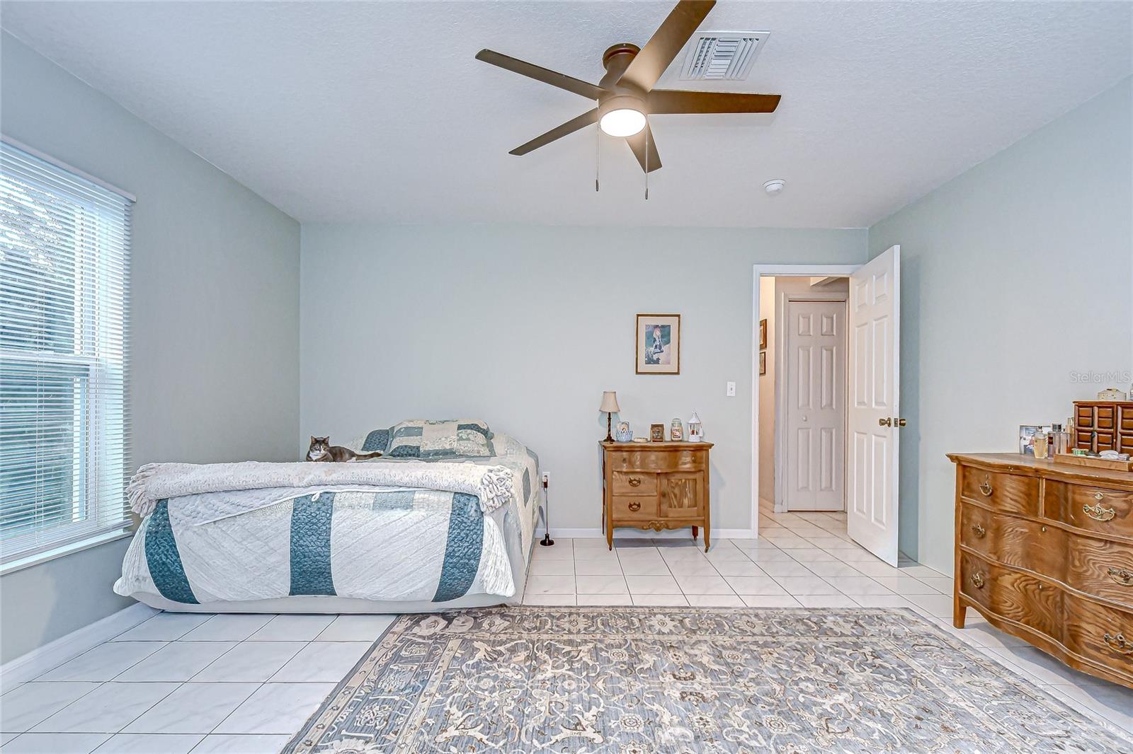 Image 27 of 49 For 6911 Oakcrest Way