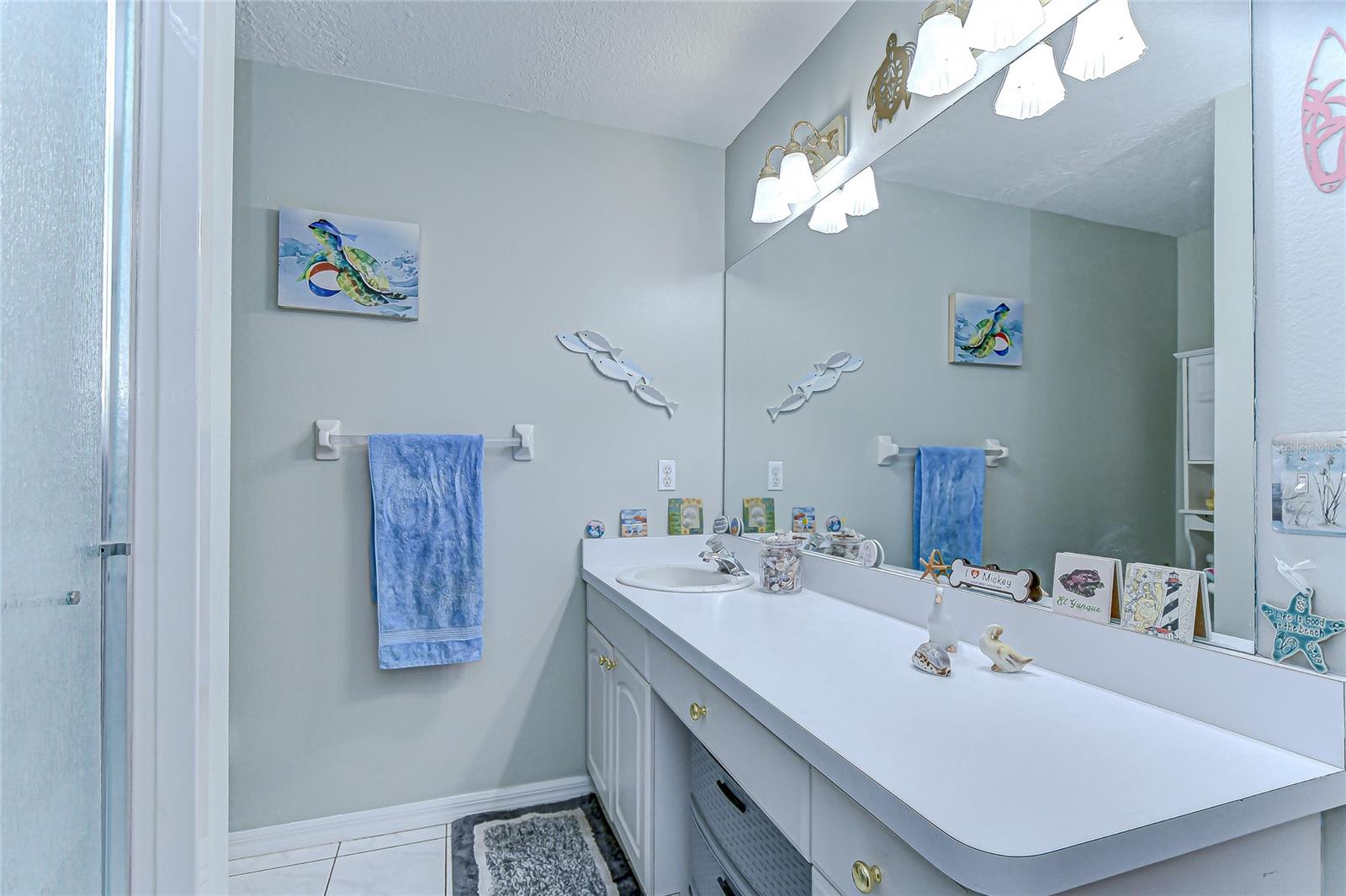 Image 29 of 49 For 6911 Oakcrest Way