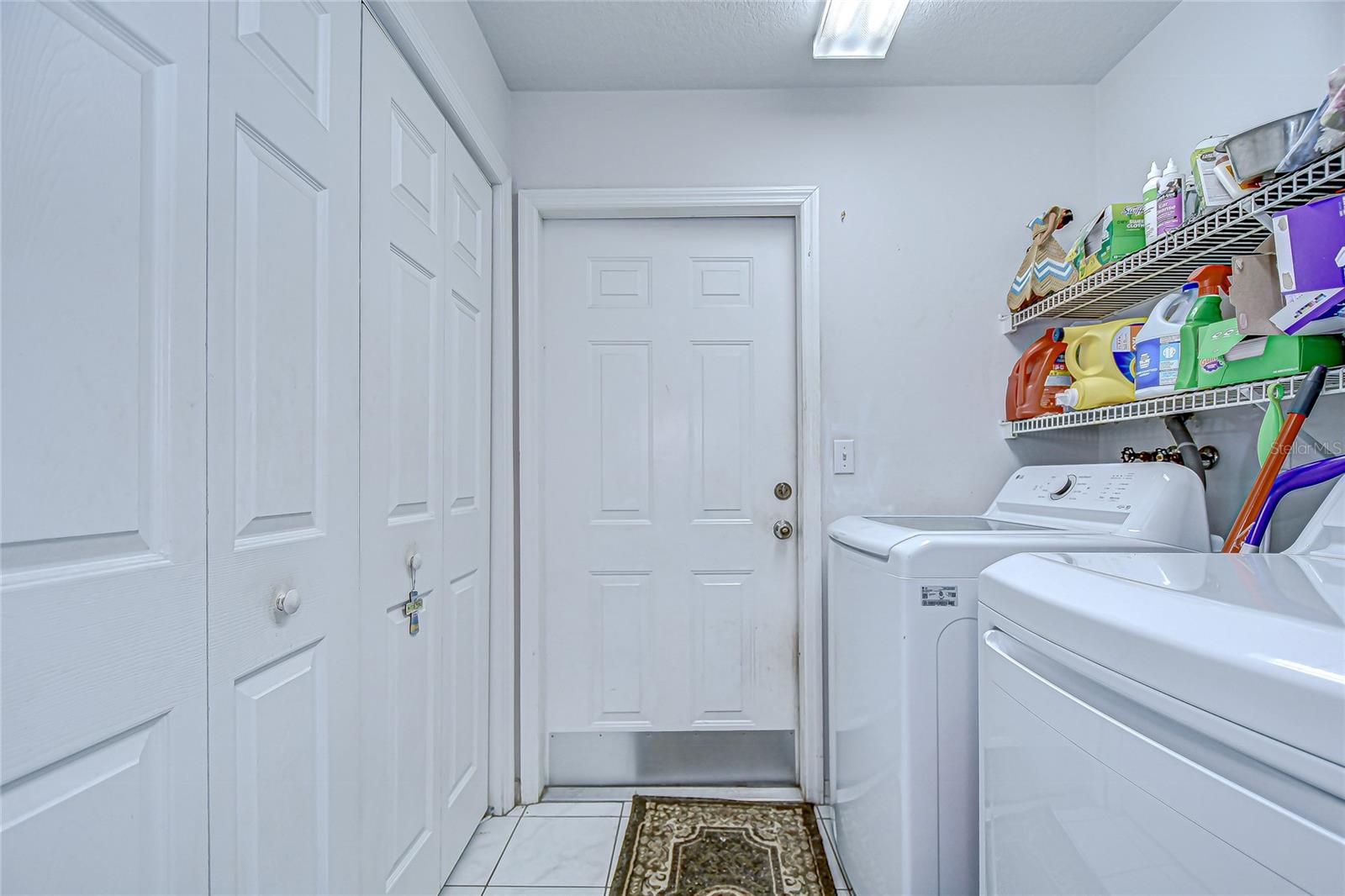 Image 32 of 49 For 6911 Oakcrest Way