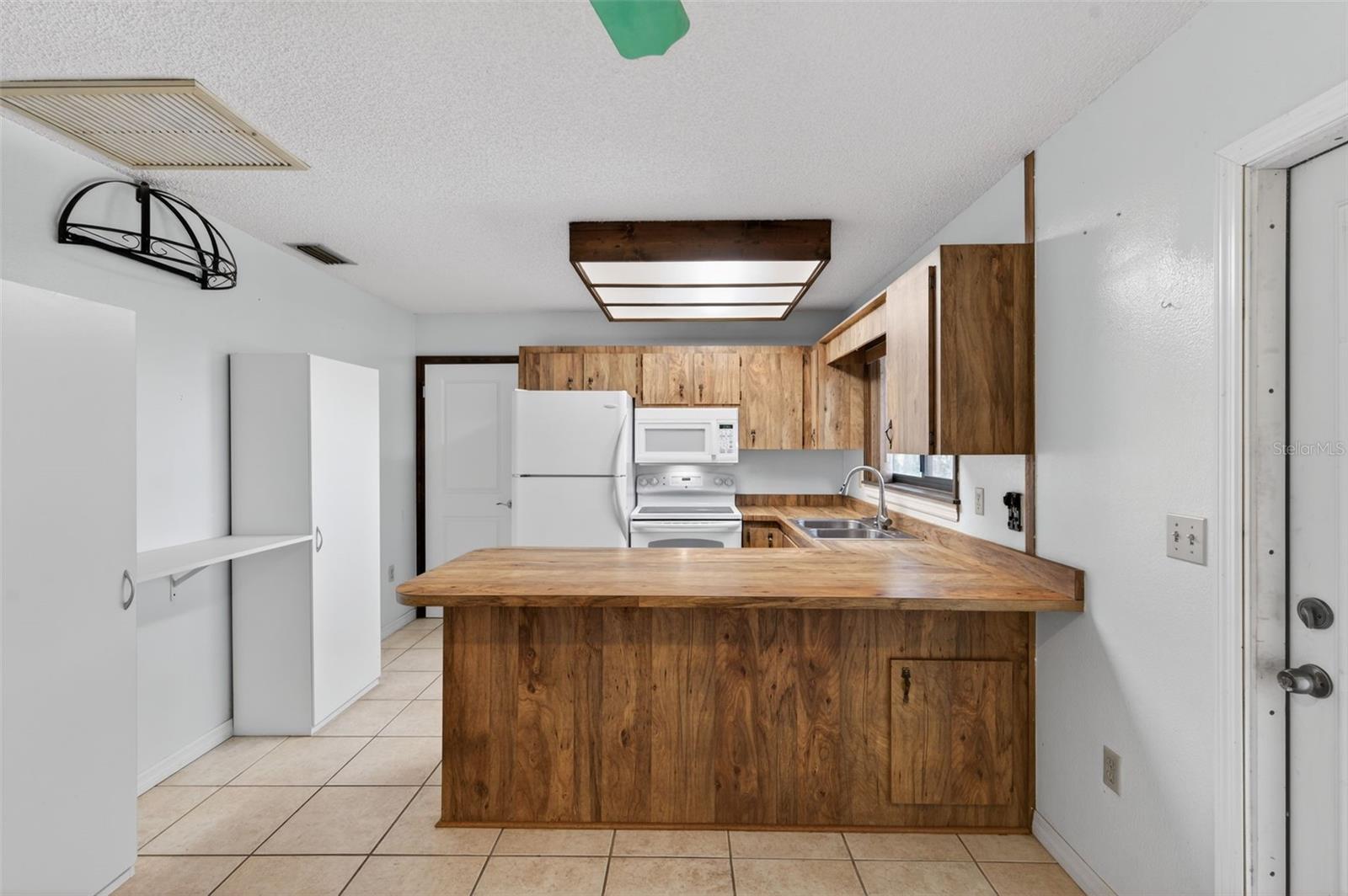 Image 24 of 61 For 7157 Landmark Drive