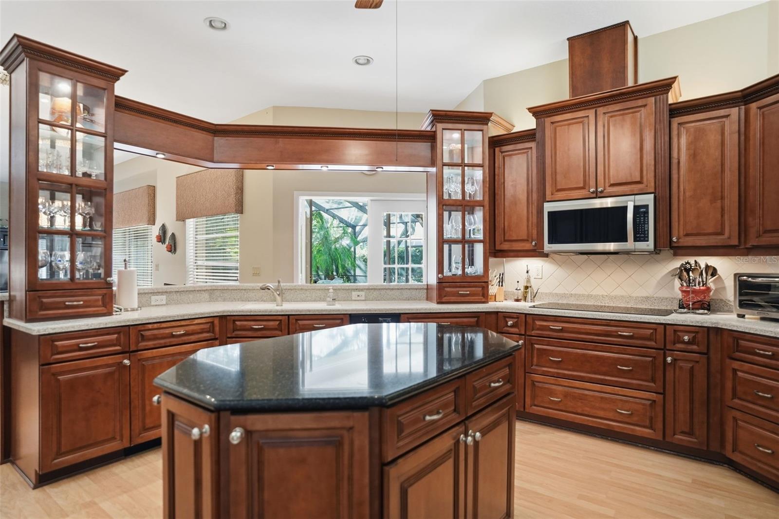 Image 10 of 78 For 7336 Royal Oak Drive