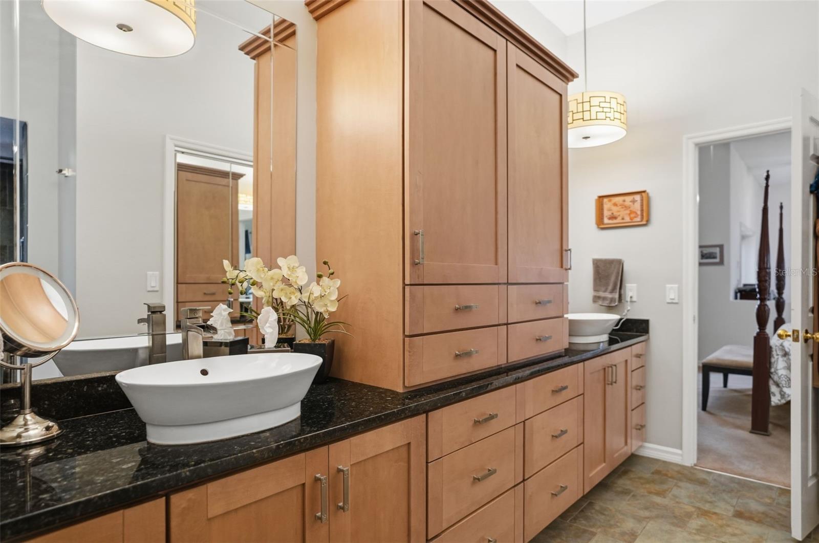 Image 15 of 78 For 7336 Royal Oak Drive