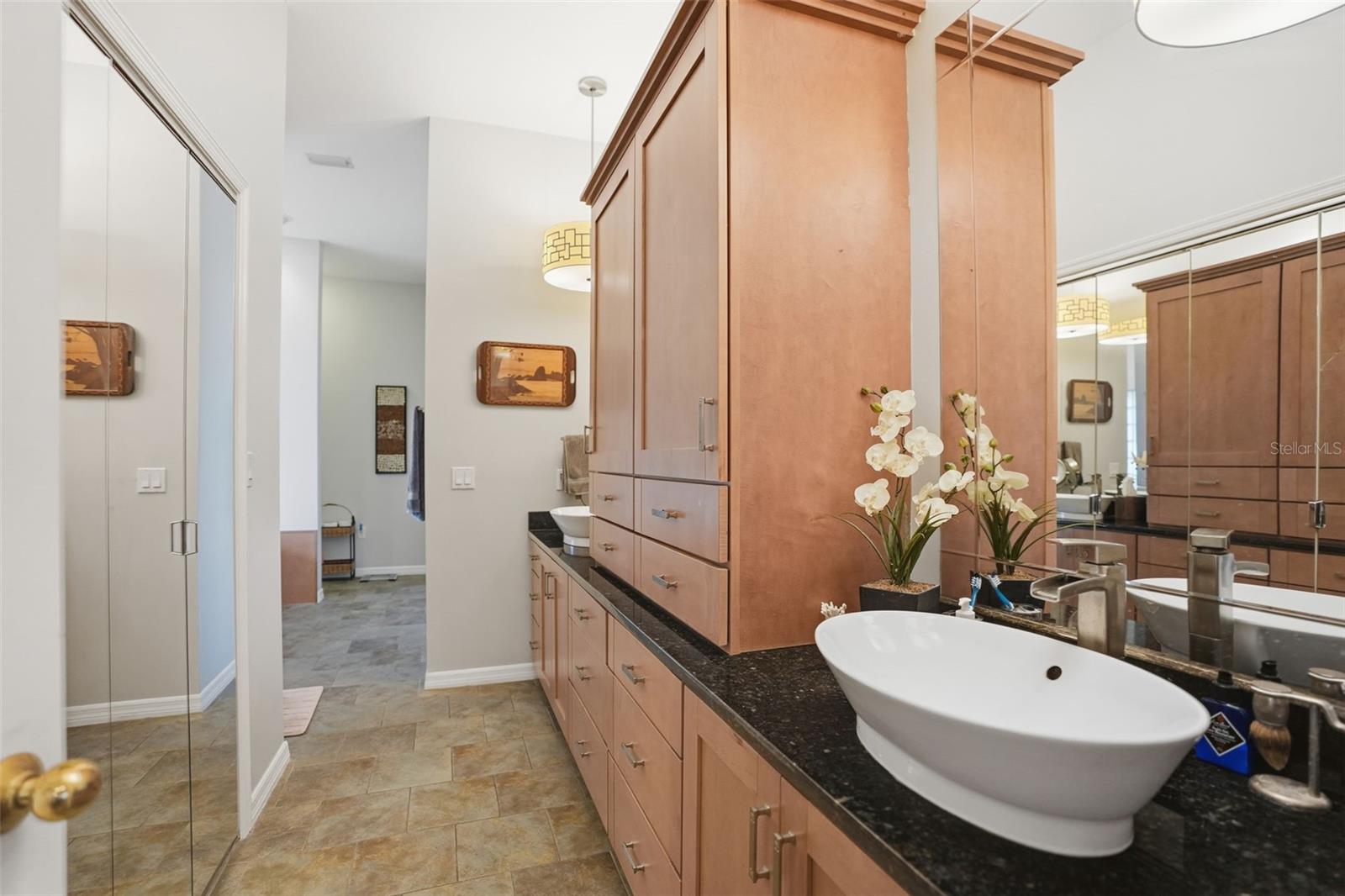 Image 16 of 78 For 7336 Royal Oak Drive