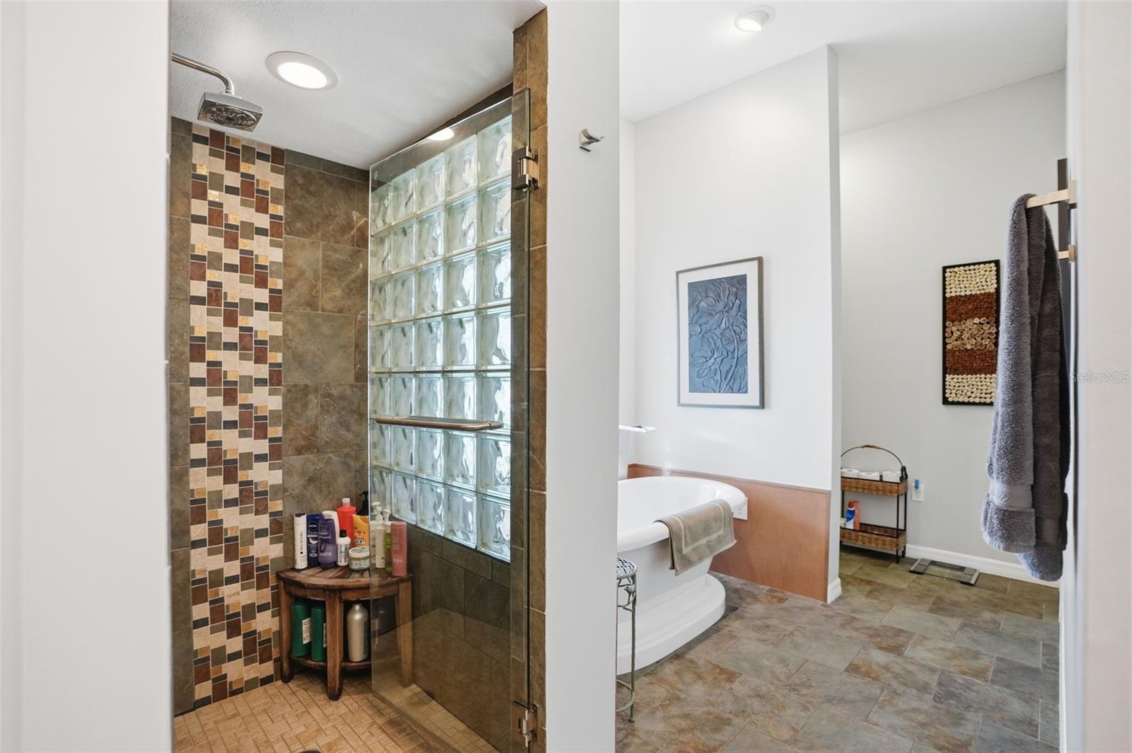 Image 17 of 78 For 7336 Royal Oak Drive