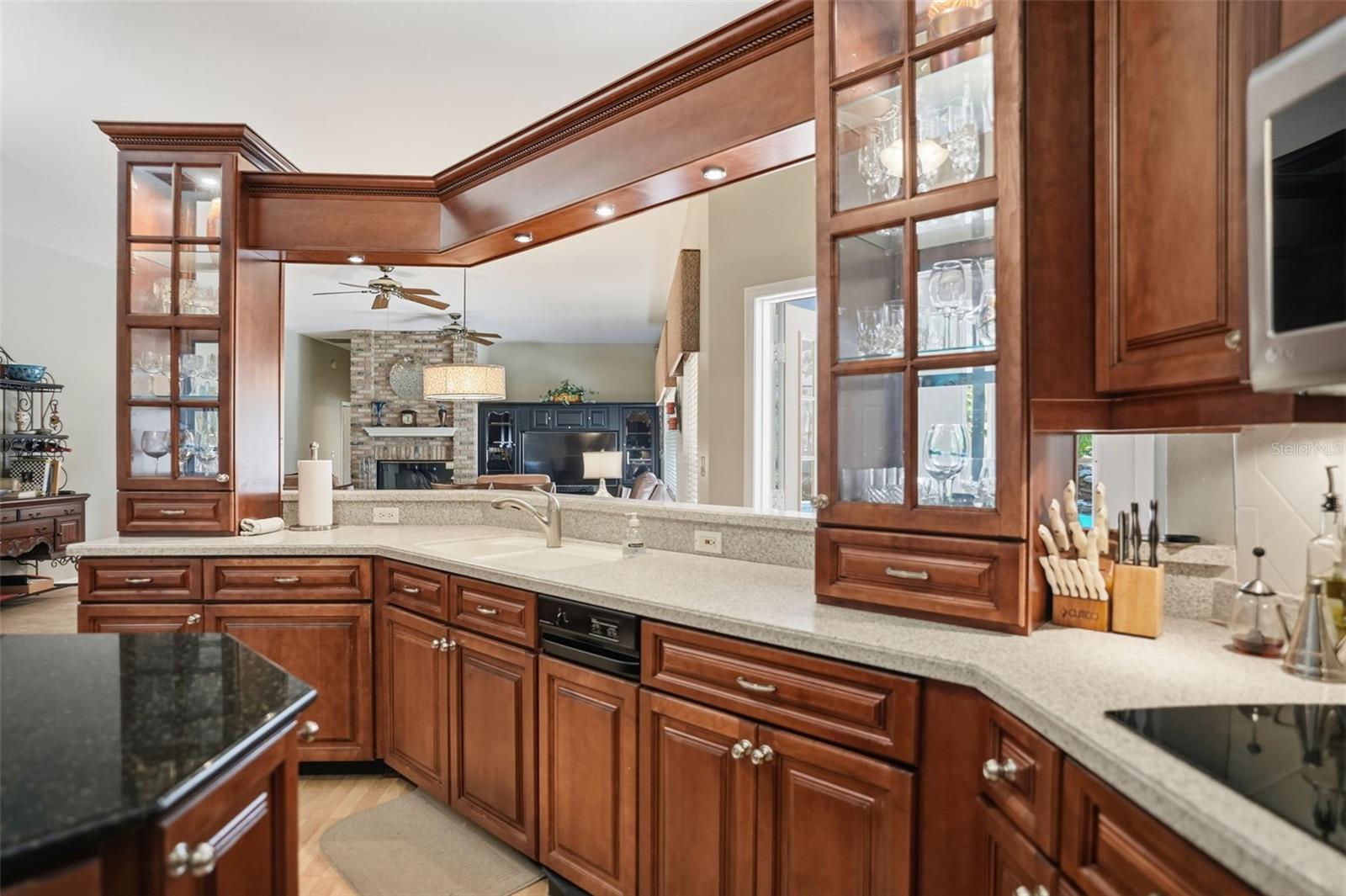 Image 26 of 78 For 7336 Royal Oak Drive