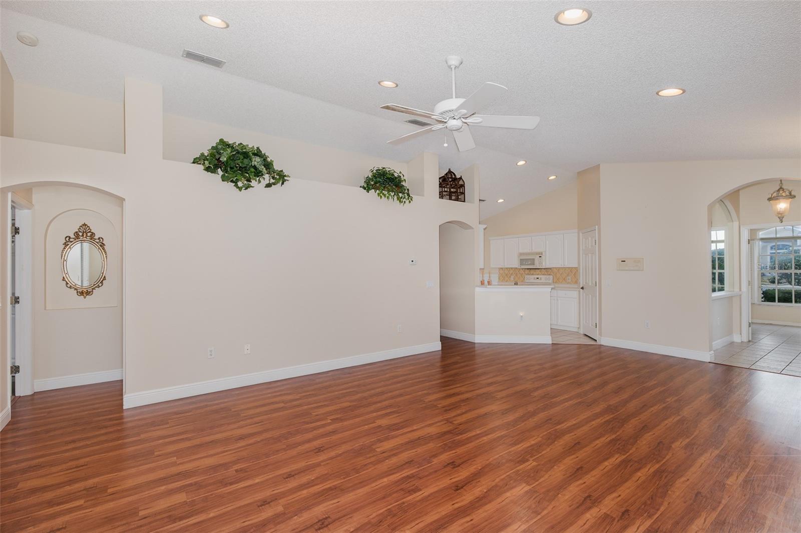 Image 13 of 44 For 11323 Highlander Court