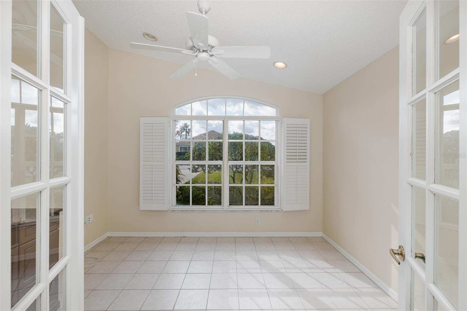 Image 15 of 44 For 11323 Highlander Court