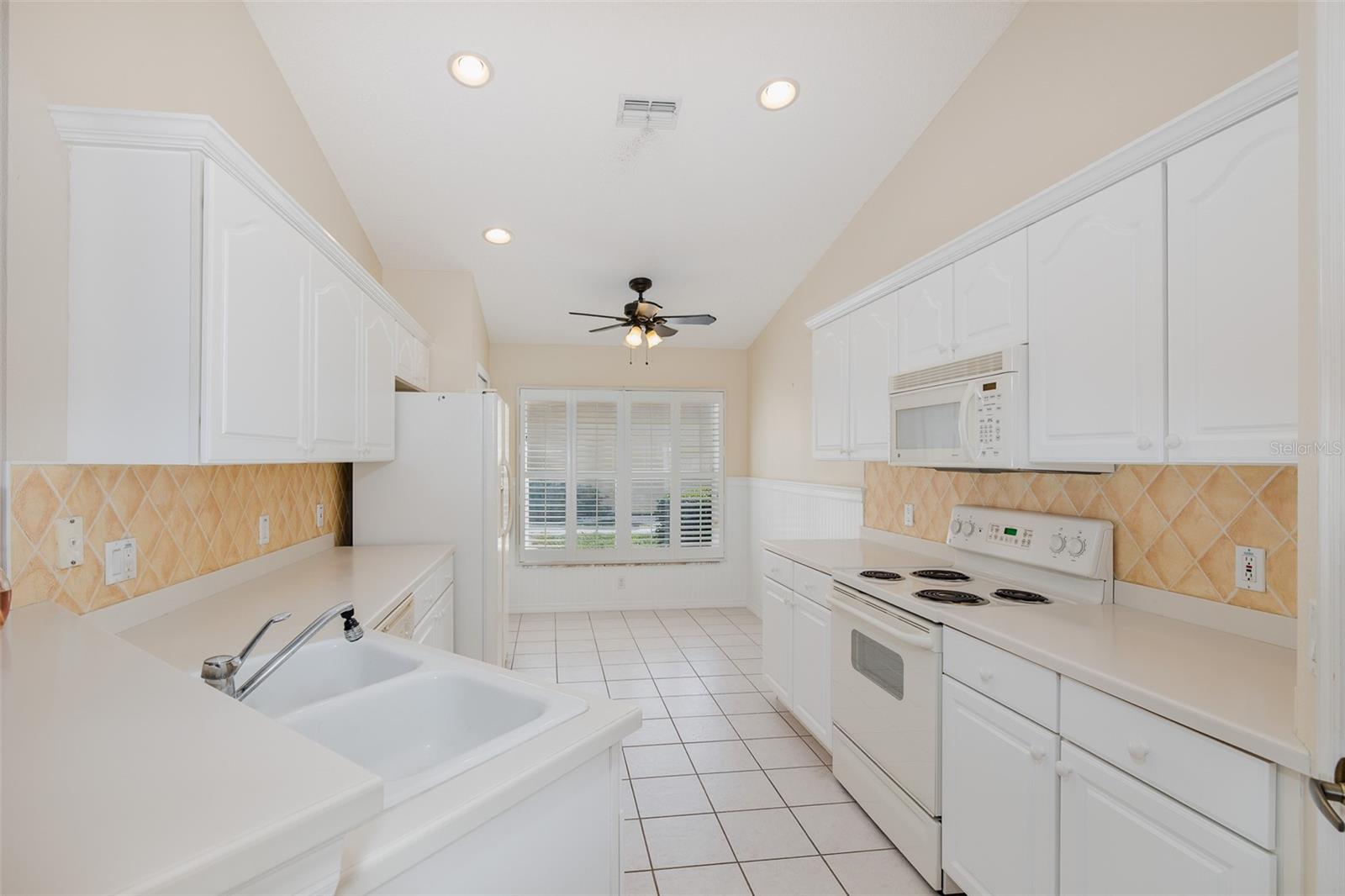 Image 21 of 44 For 11323 Highlander Court