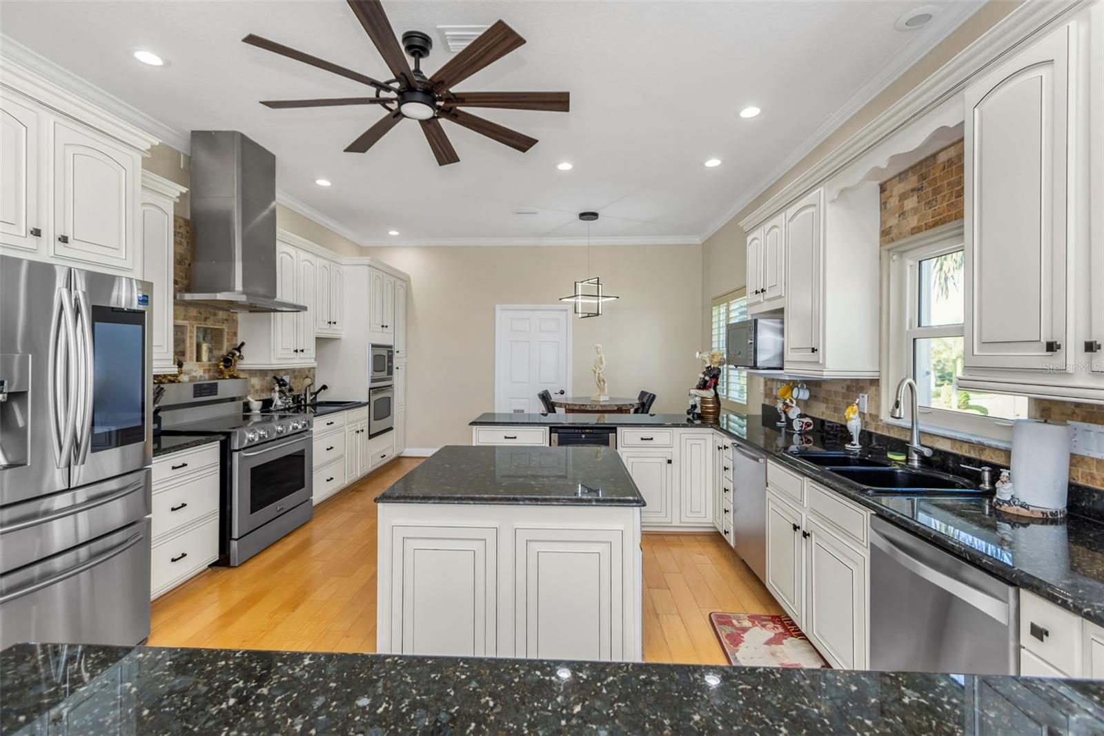 Image 19 of 24 For 4613 Harborpointe Drive