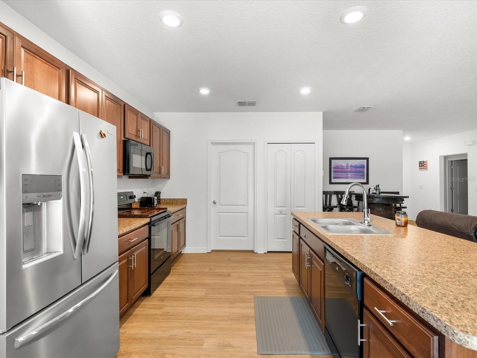 Image 11 of 57 For 8010 Blackhawk Trail