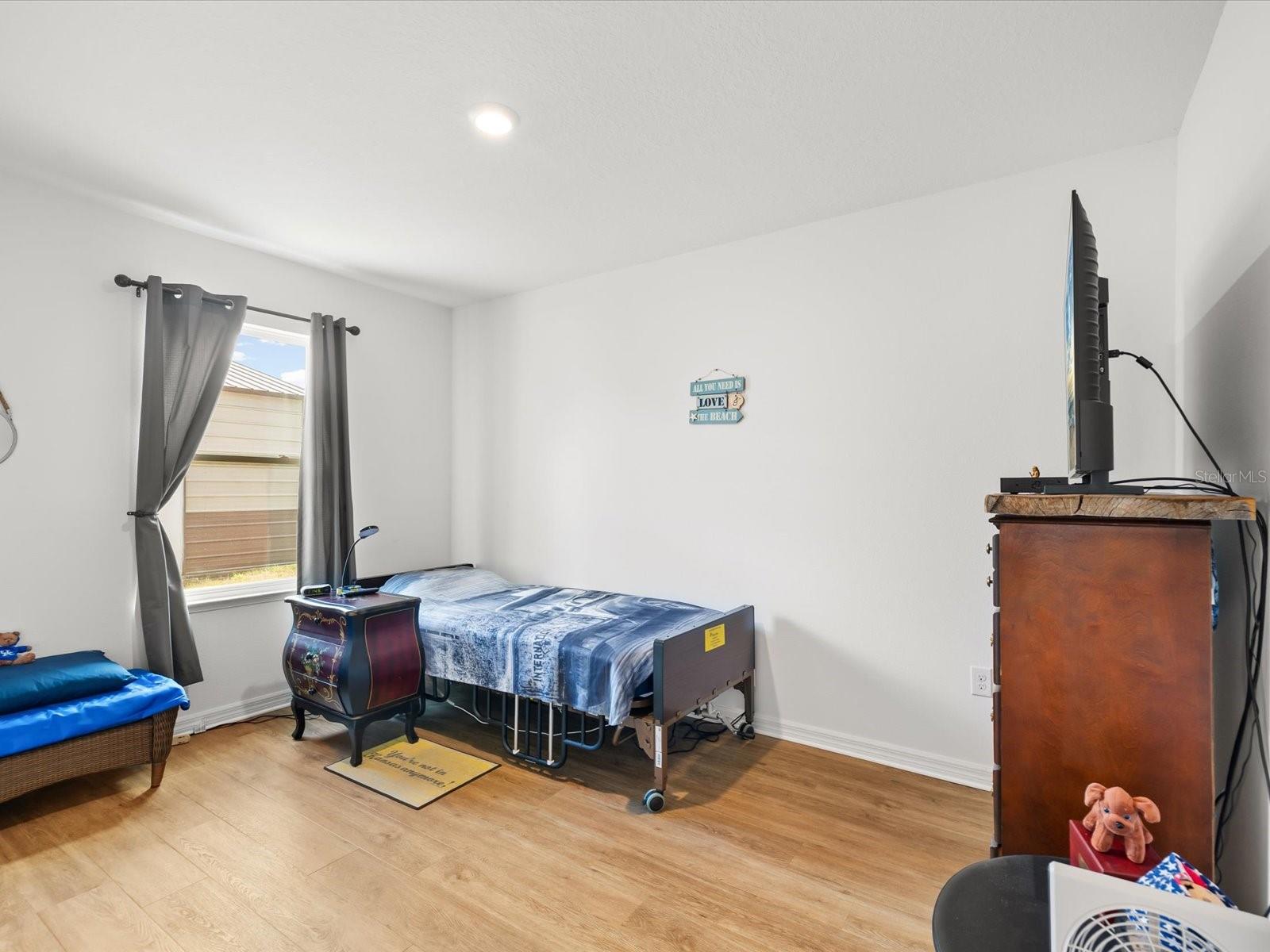 Image 23 of 57 For 8010 Blackhawk Trail