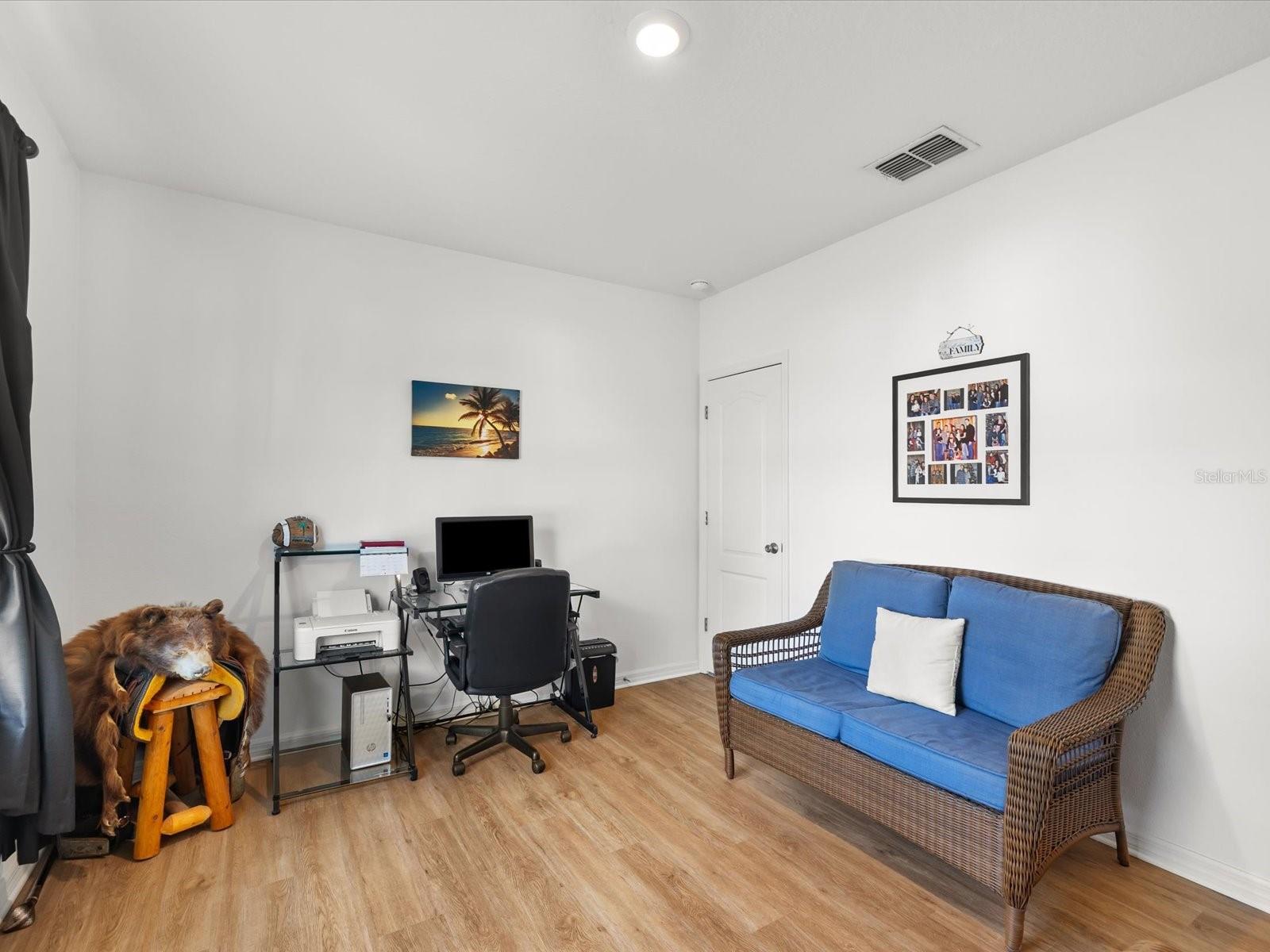 Image 28 of 57 For 8010 Blackhawk Trail