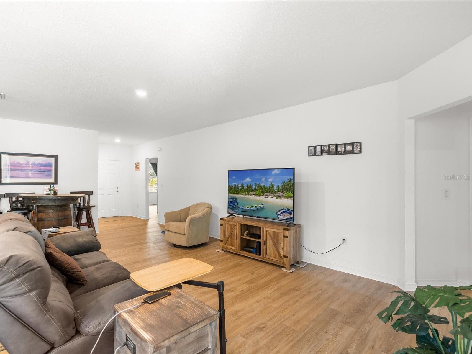 Image 5 of 57 For 8010 Blackhawk Trail