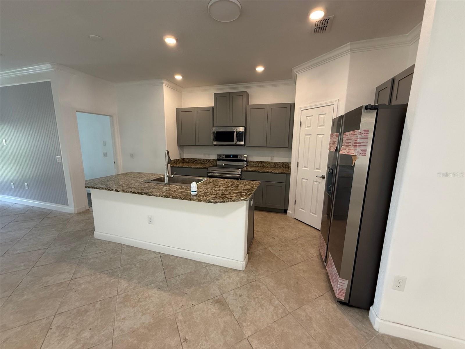 Image 4 of 17 For 950 Terra Vista Street