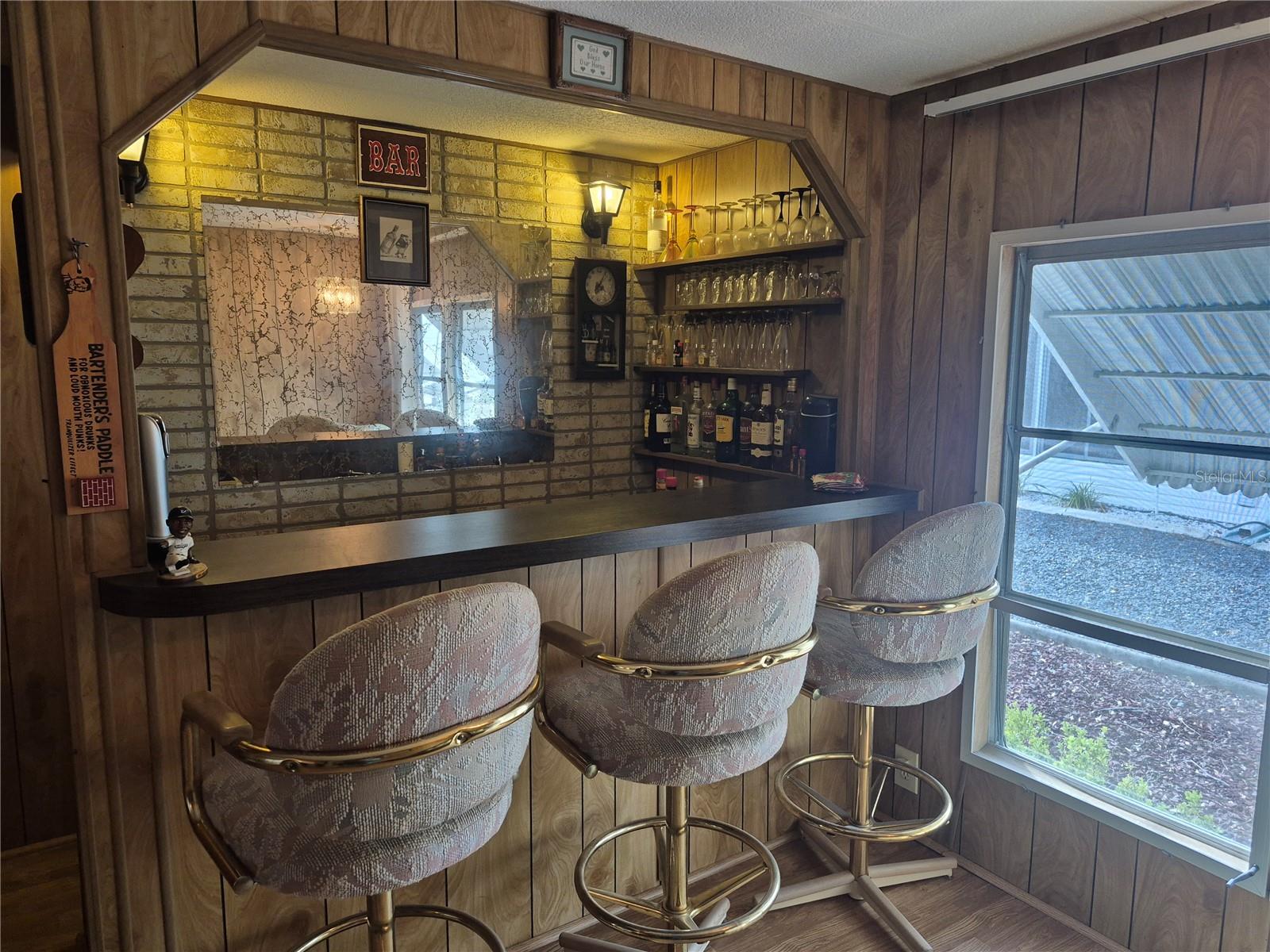 Image 19 of 48 For 14315 Edgeknoll Street