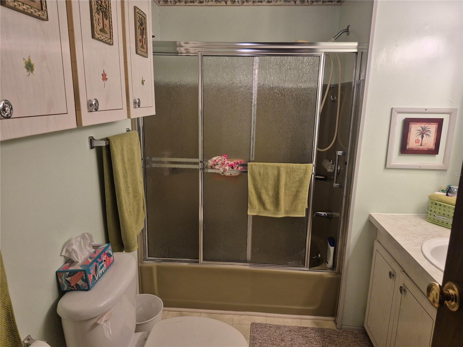 Image 20 of 48 For 14315 Edgeknoll Street