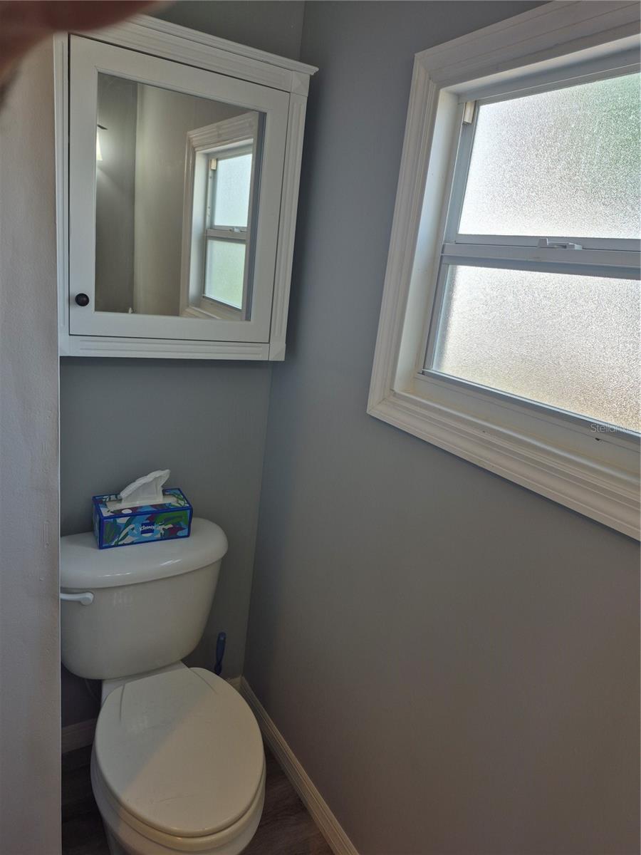 Image 29 of 48 For 14315 Edgeknoll Street