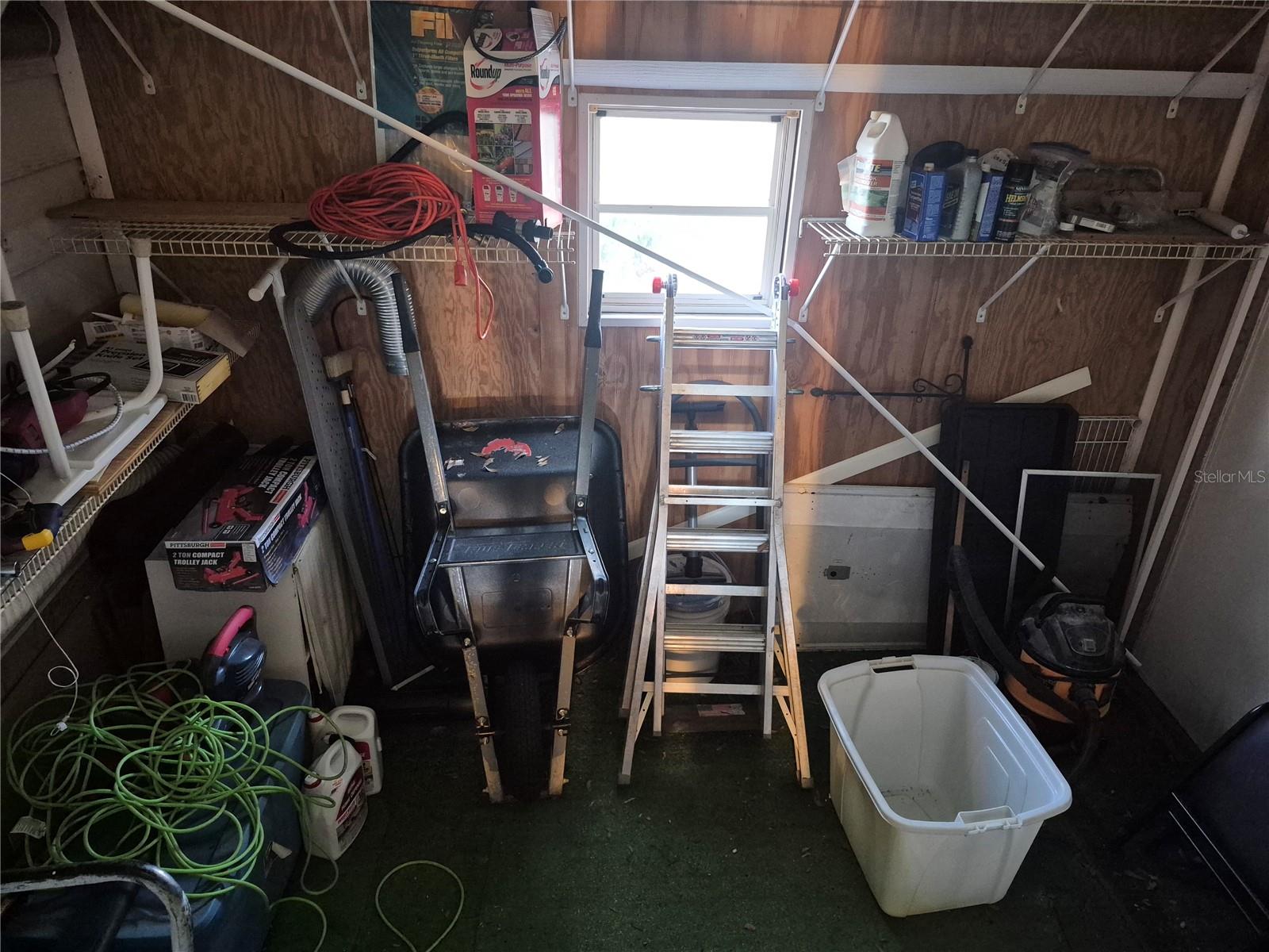 Image 33 of 48 For 14315 Edgeknoll Street