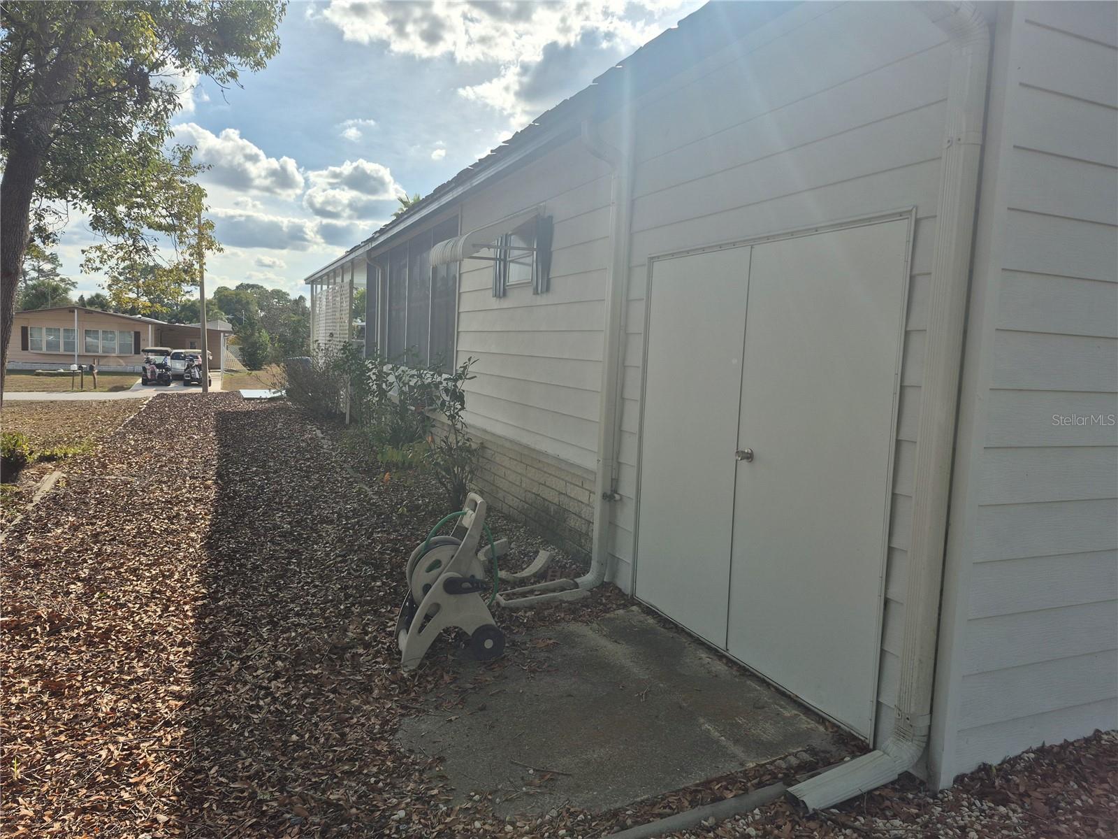 Image 5 of 48 For 14315 Edgeknoll Street