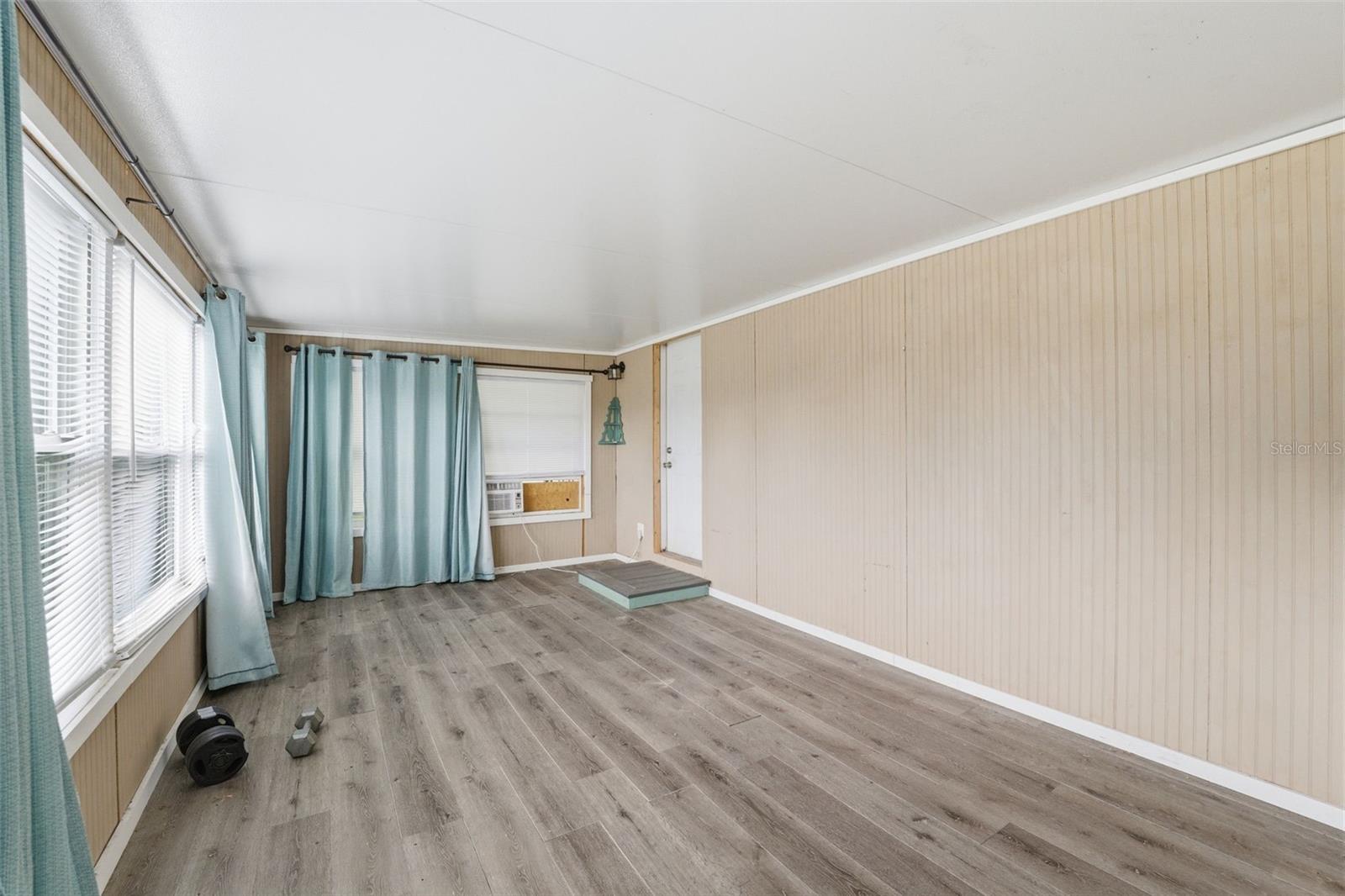 Image 10 of 44 For 2220 Ellie Road A