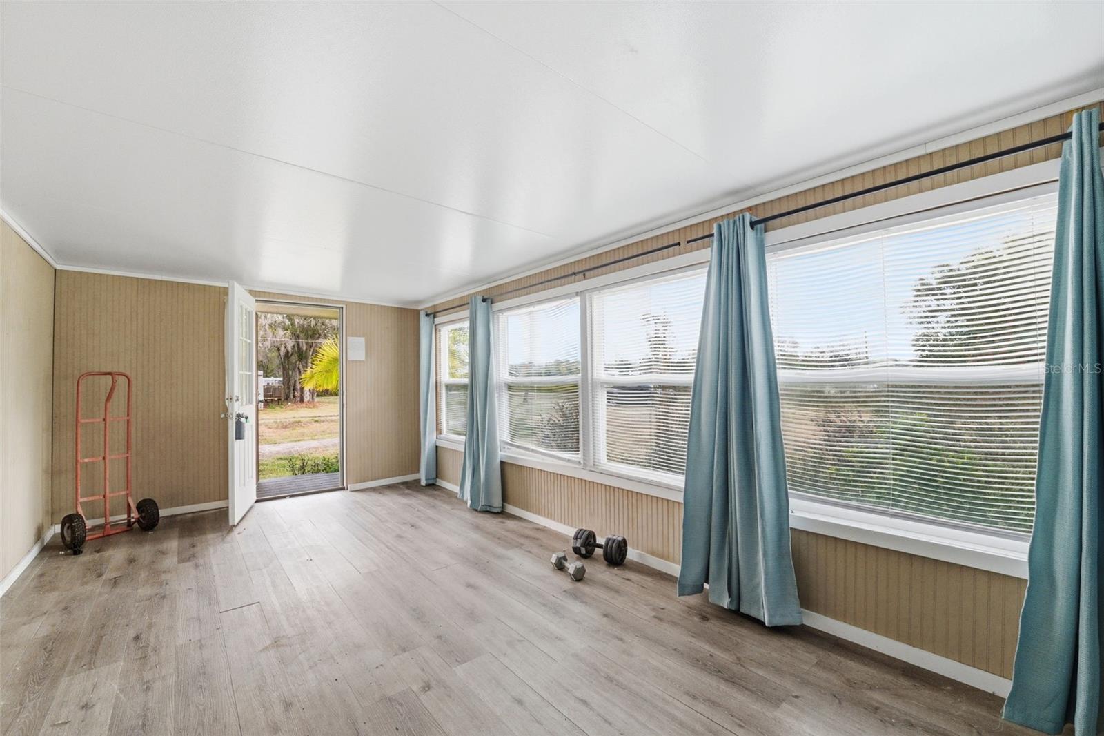 Image 11 of 44 For 2220 Ellie Road A