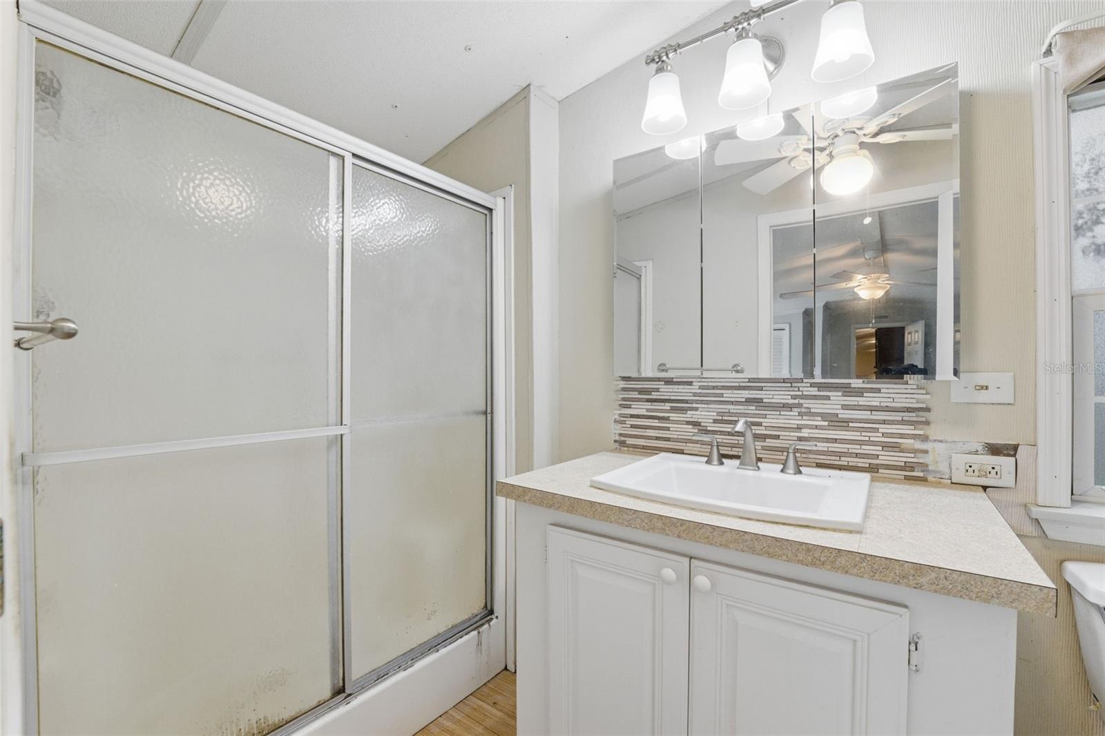 Image 17 of 44 For 2220 Ellie Road A