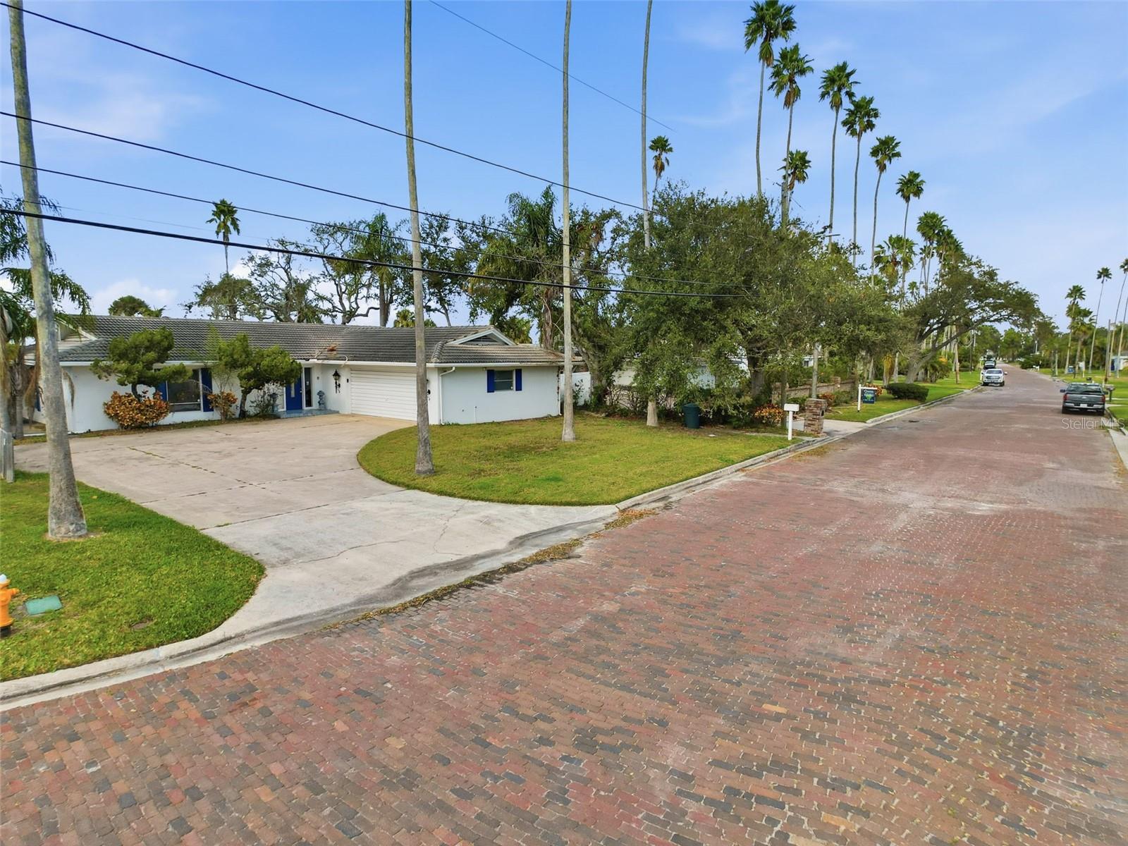 Image 40 of 68 For 1600 Santa Barbara Drive