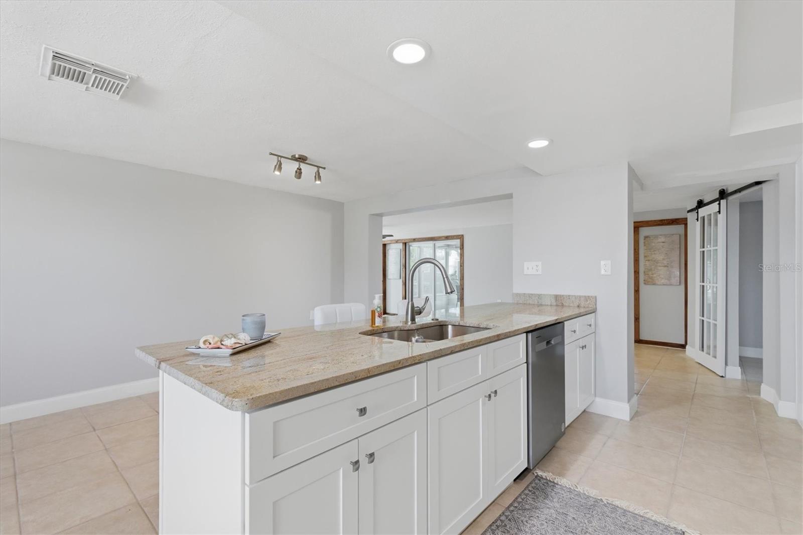 Image 18 of 59 For 13603 Jennita Drive