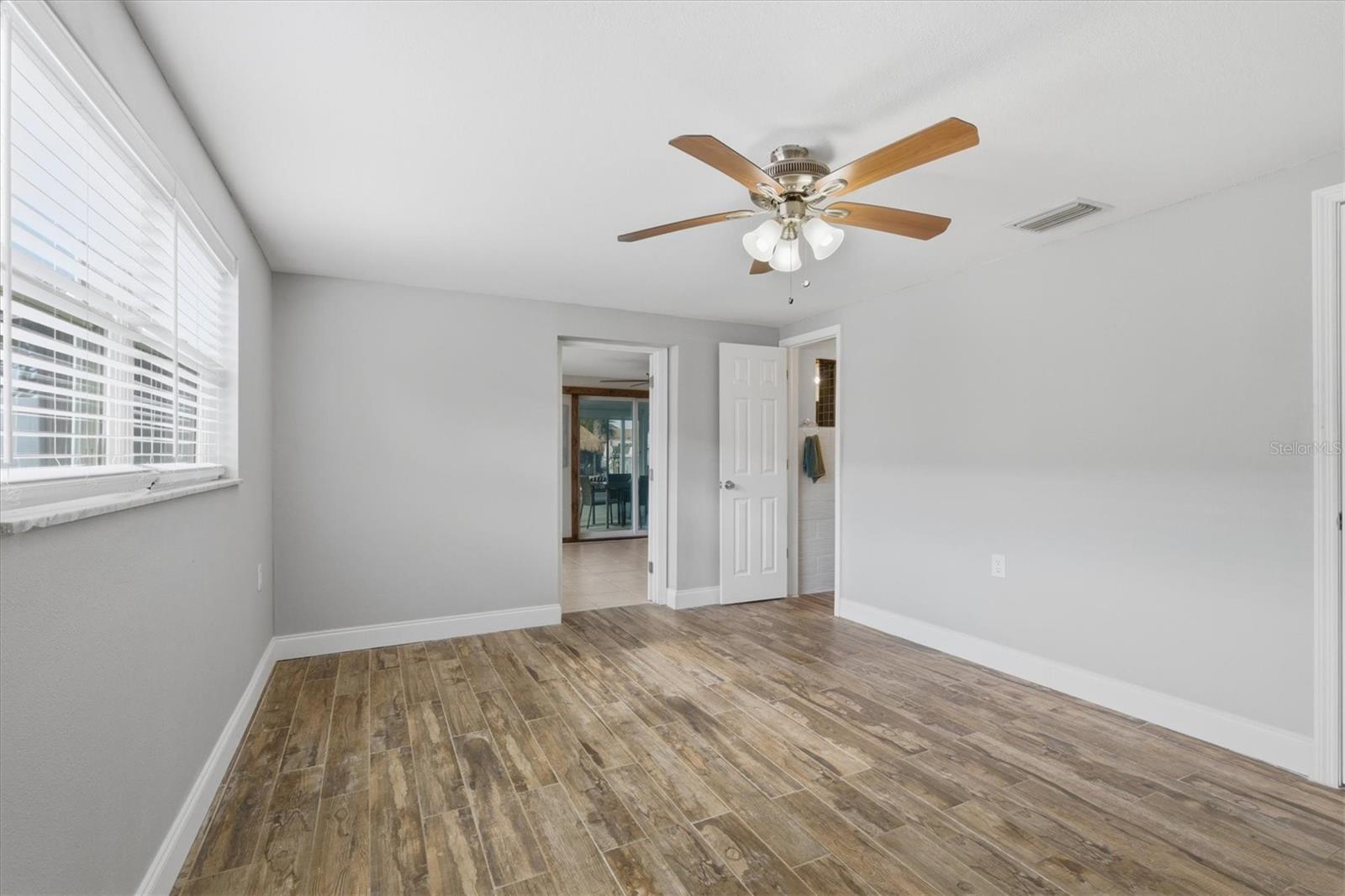 Image 25 of 59 For 13603 Jennita Drive