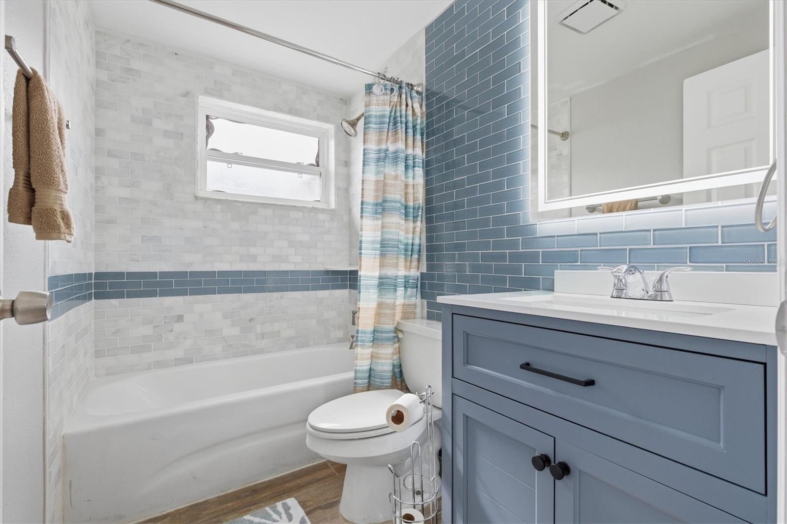 Image 31 of 59 For 13603 Jennita Drive