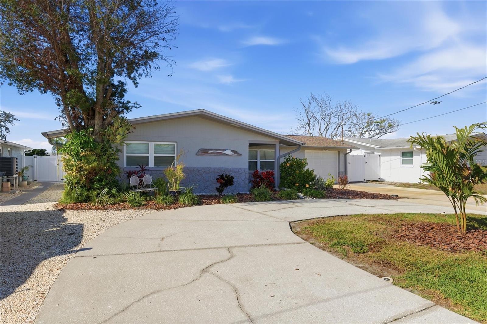 Image 5 of 59 For 13603 Jennita Drive