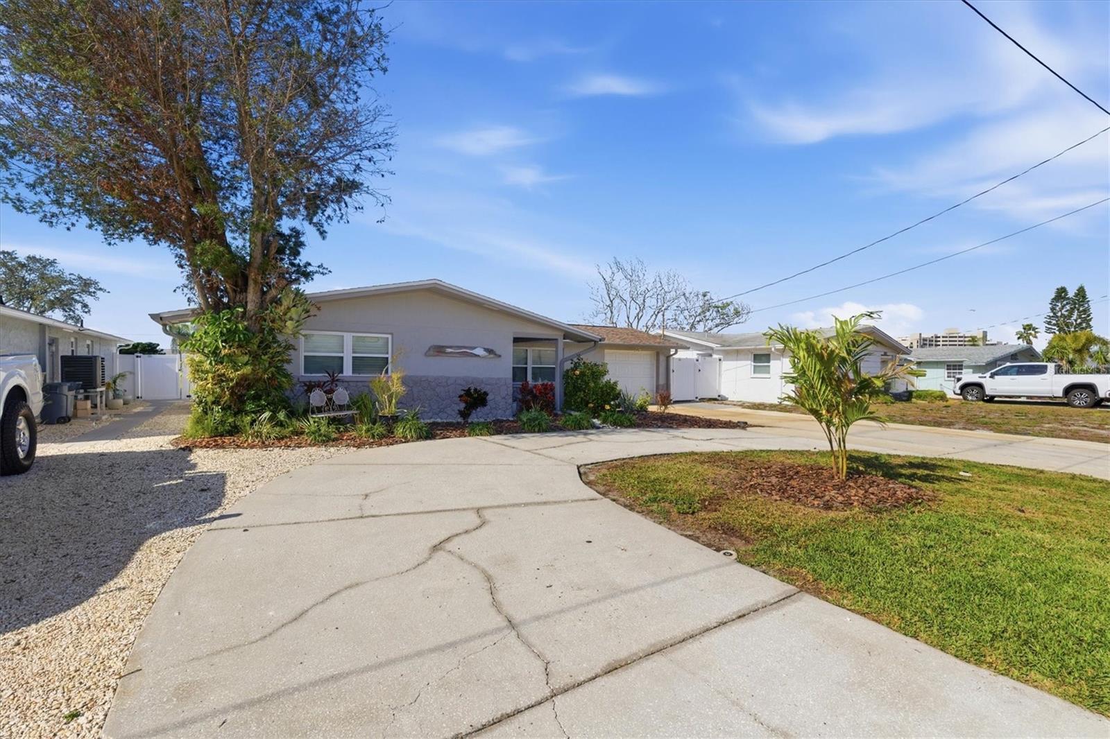 Image 6 of 59 For 13603 Jennita Drive