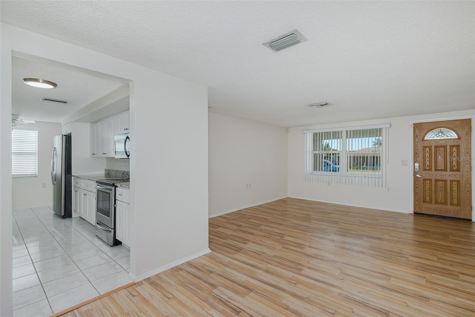 Image 10 of 47 For 1148 Fernwood Drive