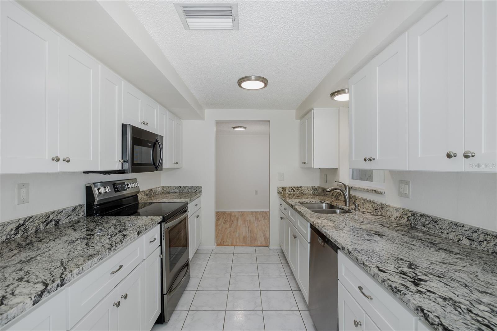 Image 11 of 47 For 1148 Fernwood Drive